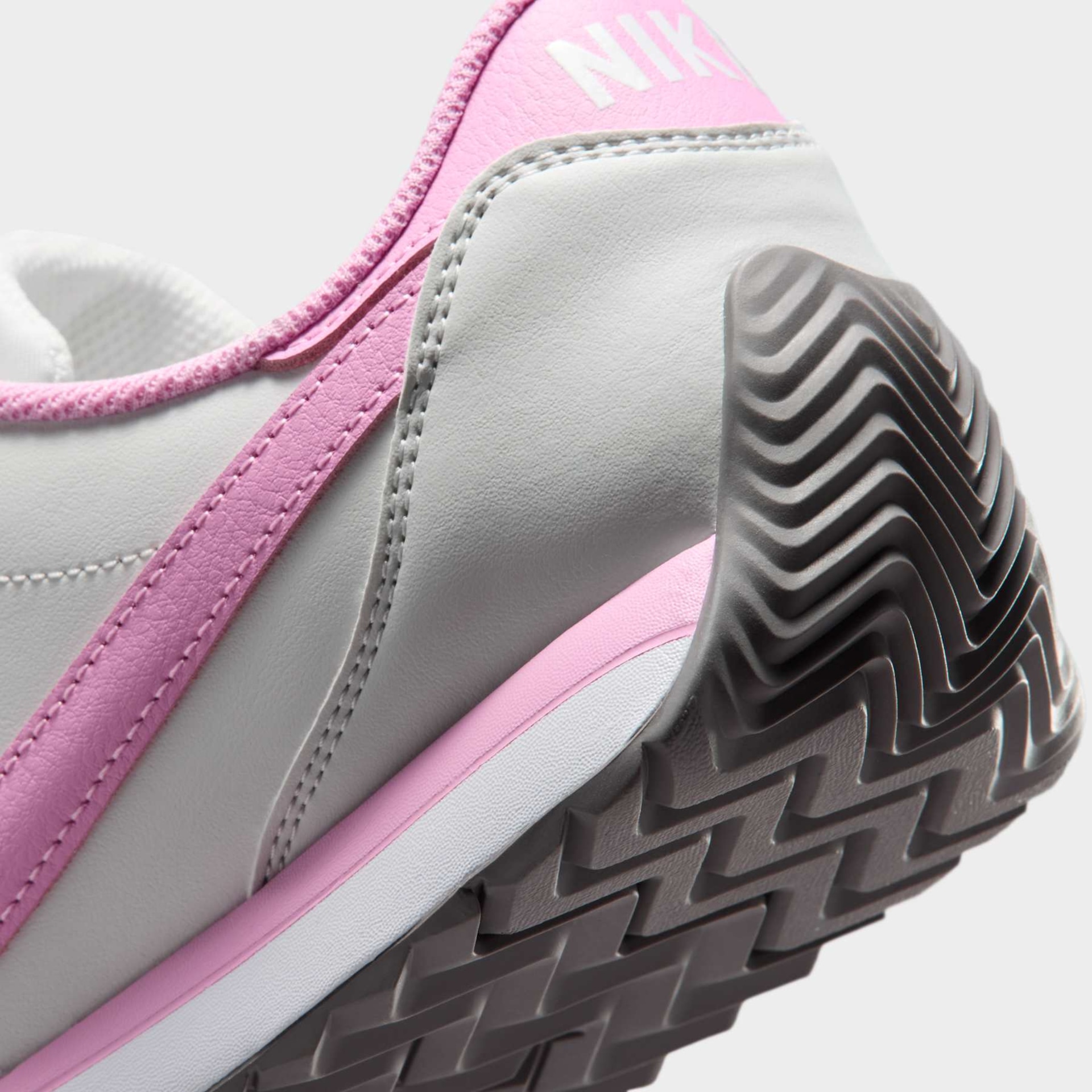 Tênis Nike Pacific LTR Feminino - Foto 8