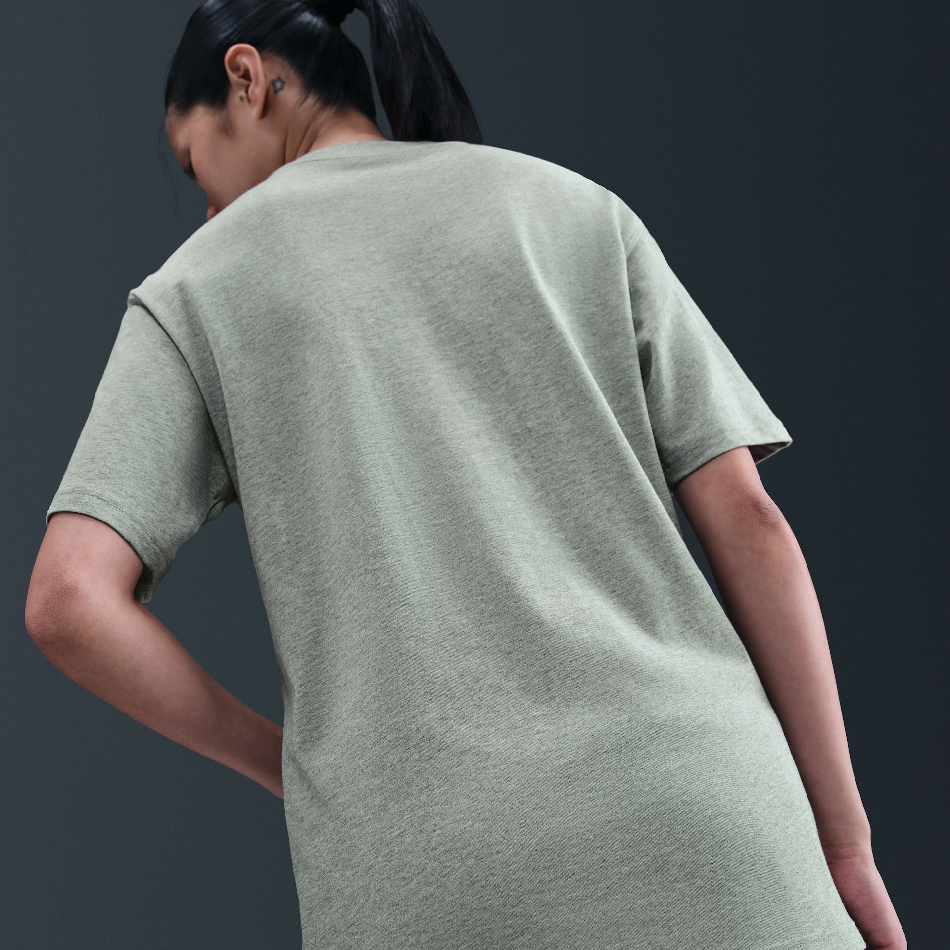 Camiseta Nike Sportswear Masculina - Foto 7