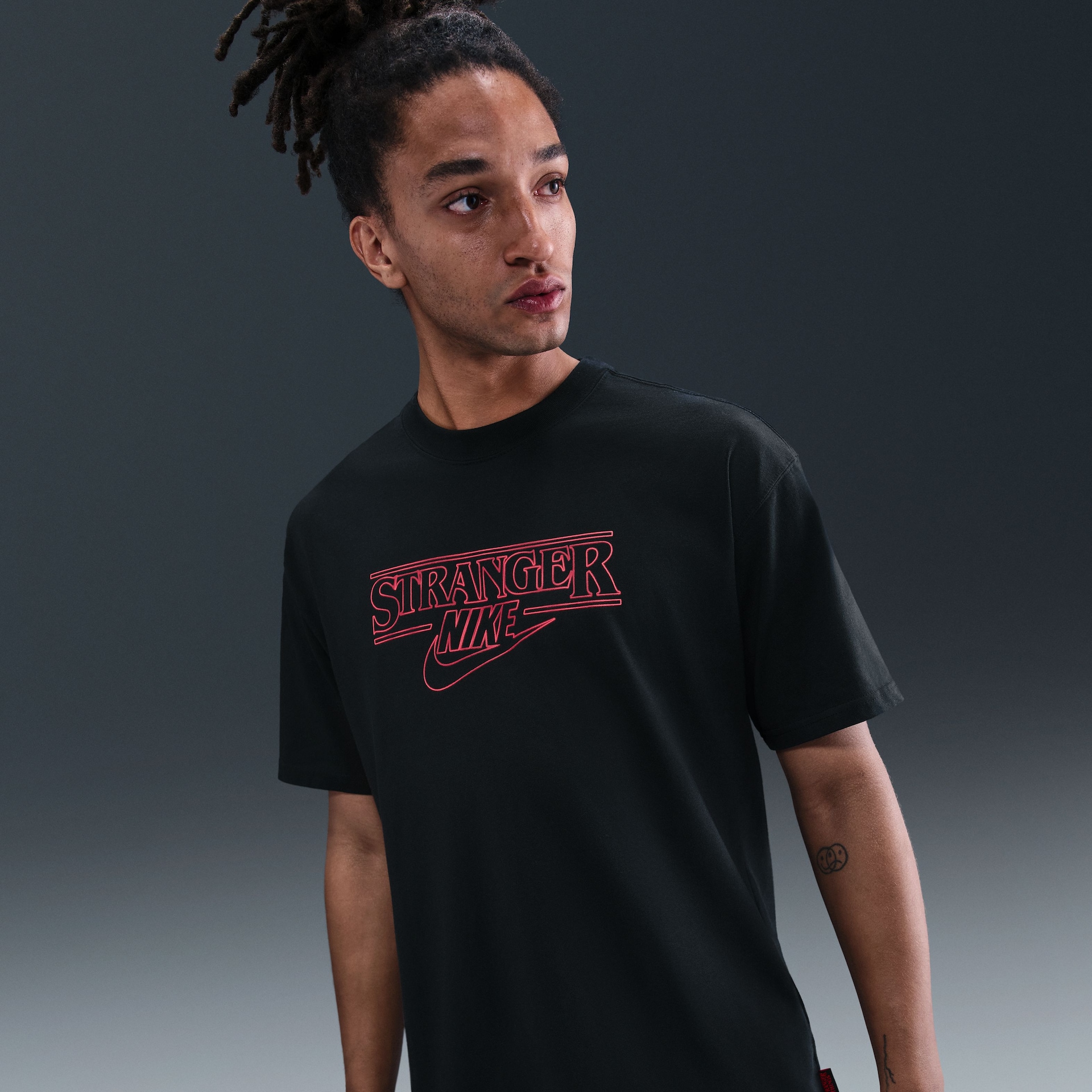 Camiseta Nike Sportswear Masculina - Foto 3