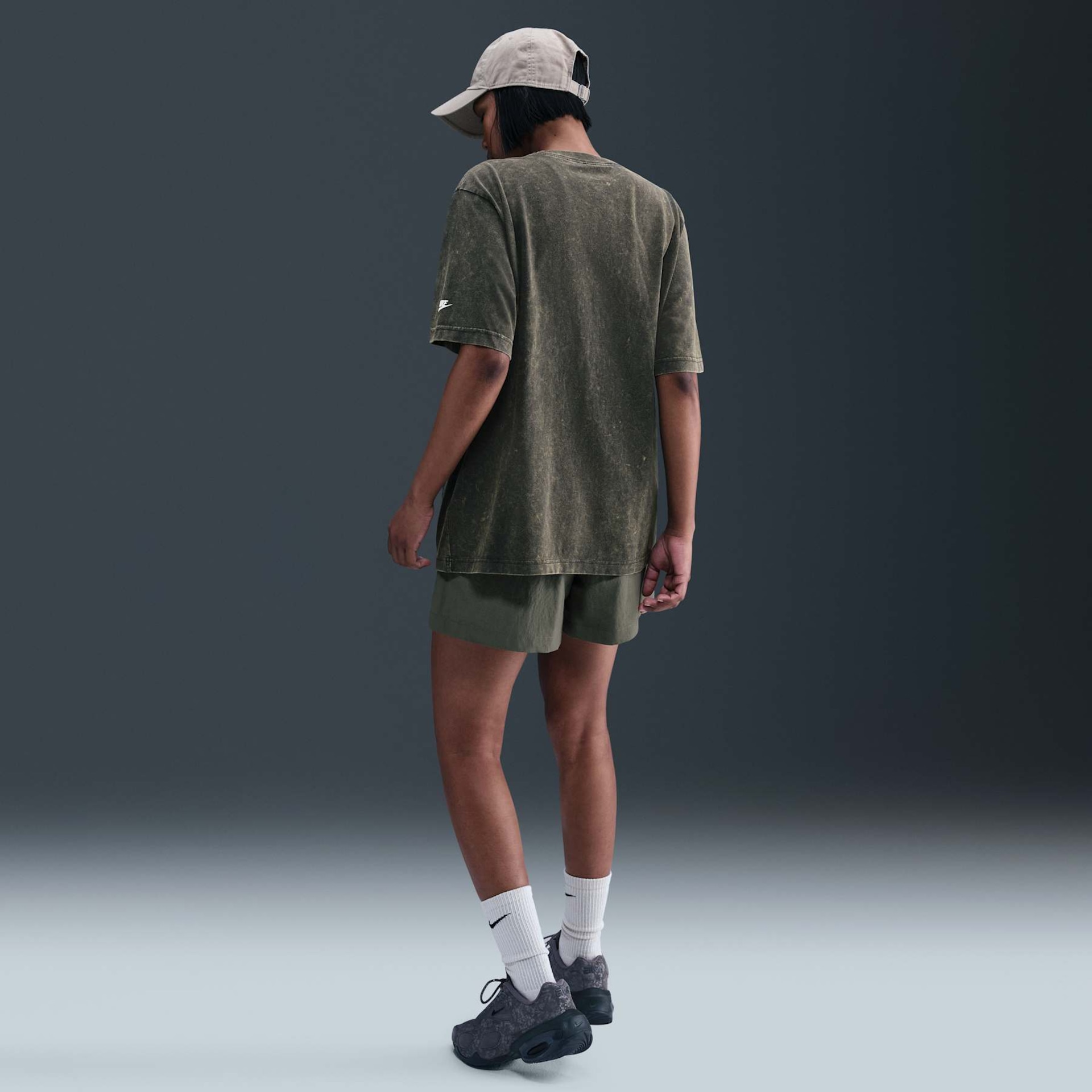 Camiseta Nike Sportswear Classics Feminina - Foto 5