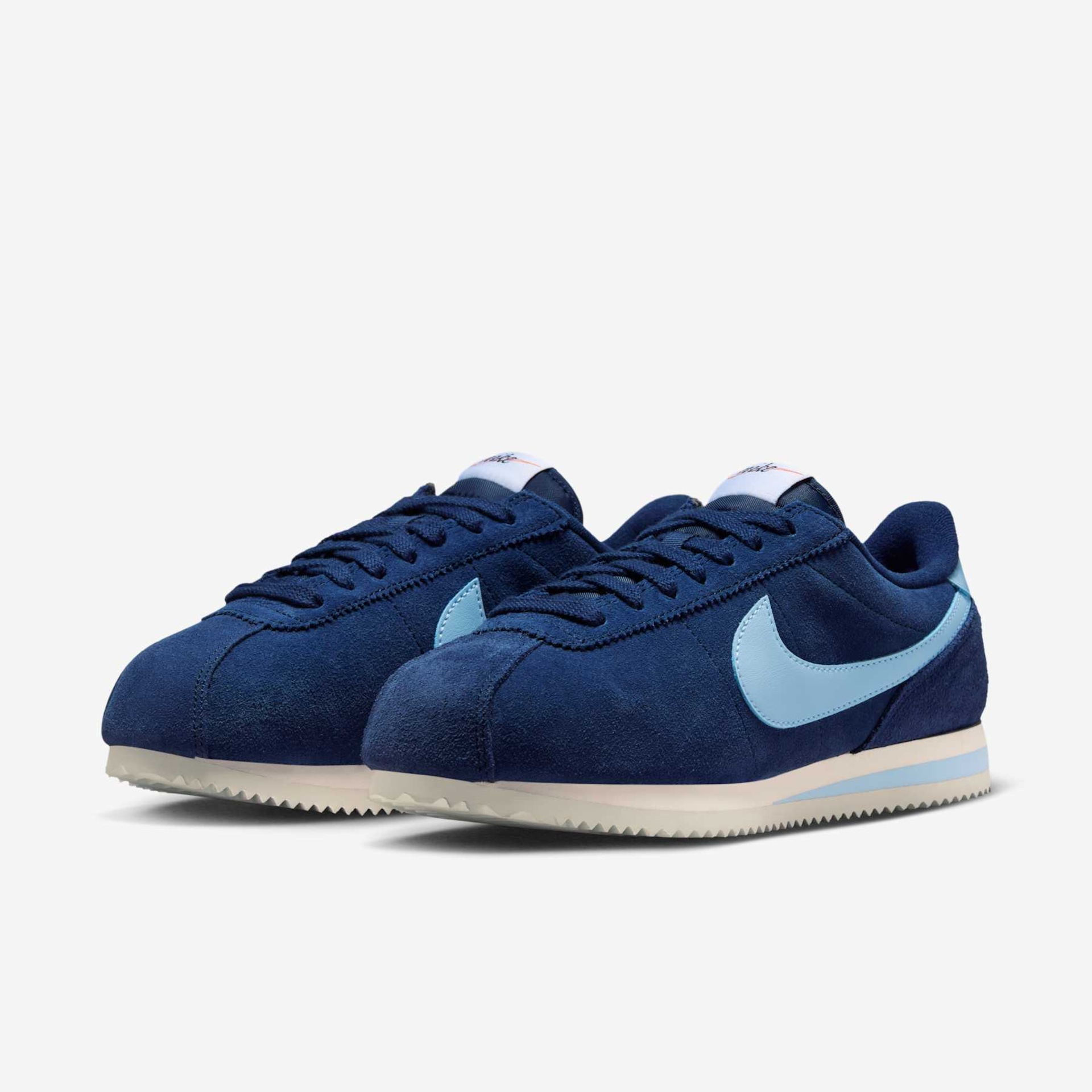 Tênis Nike Cortez Suede Feminino - Foto 5