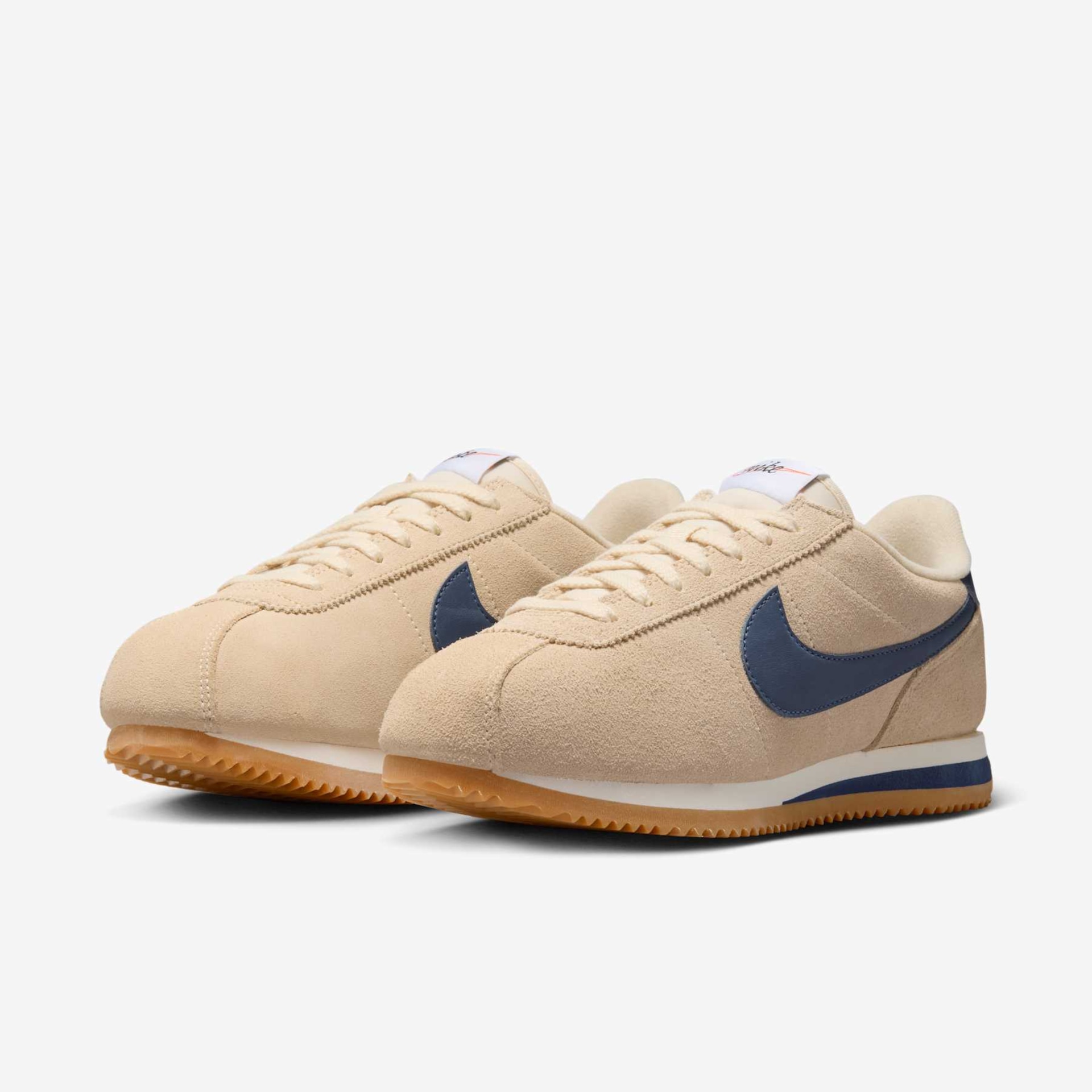 Tênis Nike Cortez Suede Feminino - Foto 5
