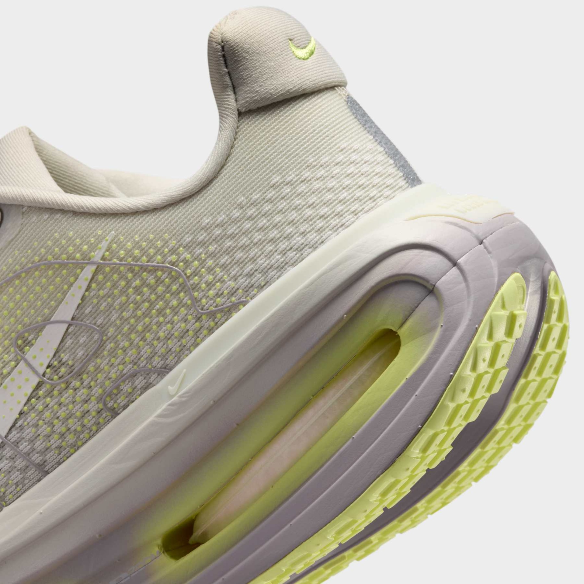 Tênis Nike Vomero Premium Feminino - Foto 8