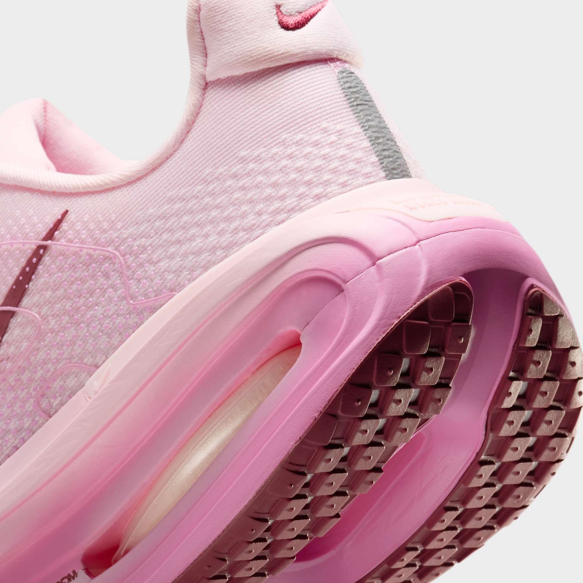 Tênis Nike Vomero Premium Feminino - Foto 8