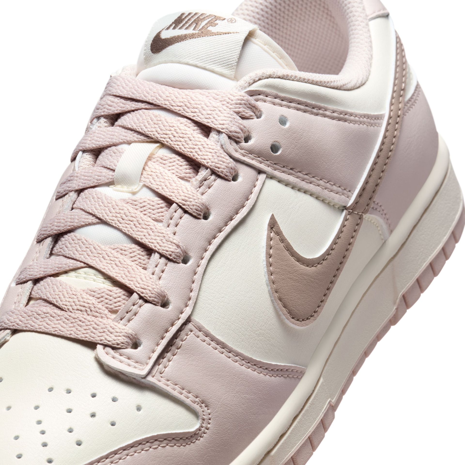 Tênis Nike Dunk Low Feminino - Foto 9