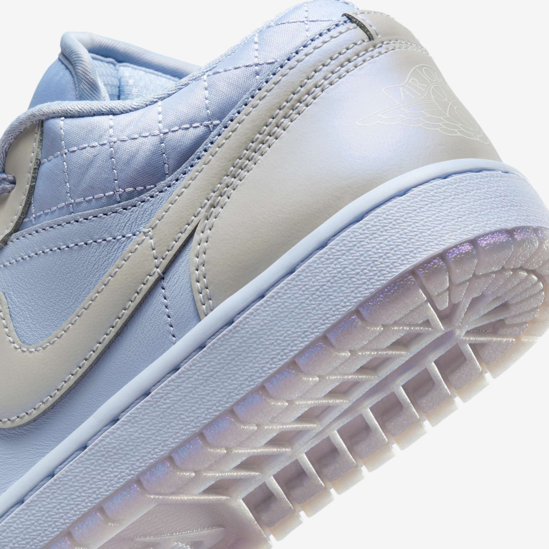 Tênis Air Jordan 1 Low SE Feminino - Foto 8