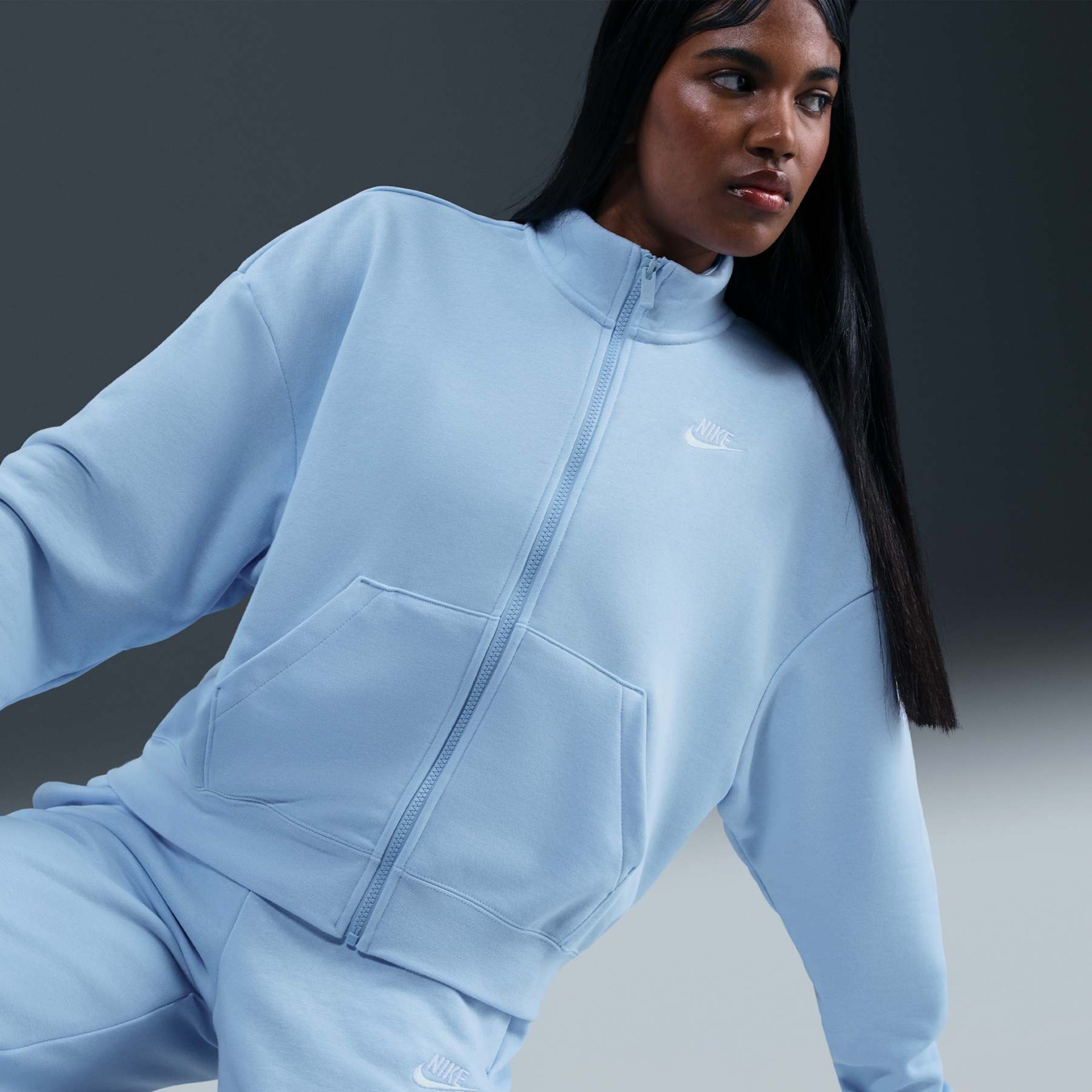 Jaqueta Nike Sportswear Club Feminina - Foto 3