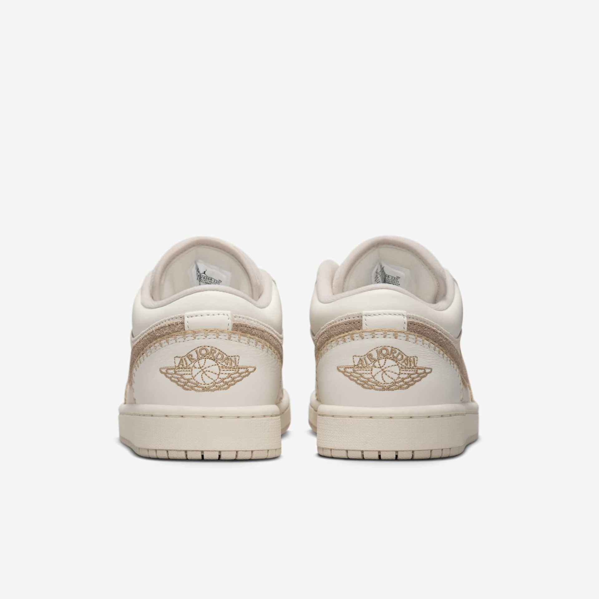 Tênis Air Jordan 1 Low SE Feminino - Foto 6