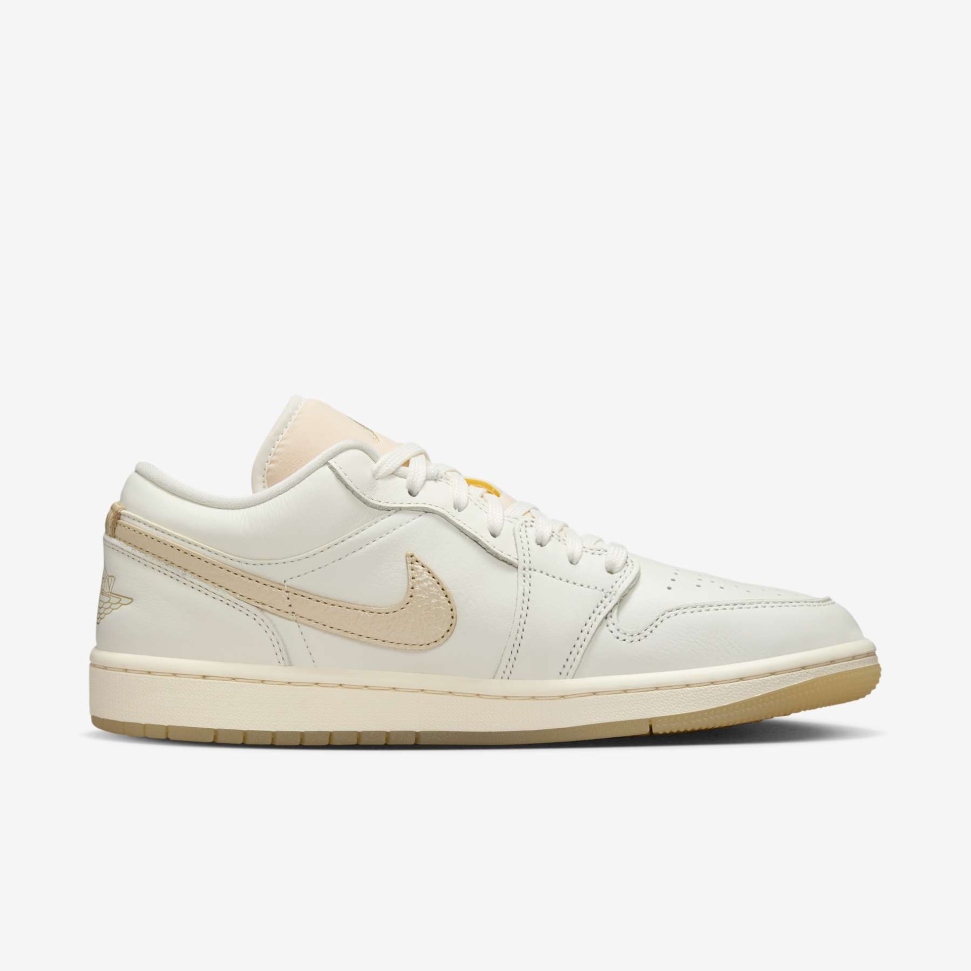 Tênis Air Jordan 1 Low SE Feminino - Foto 3