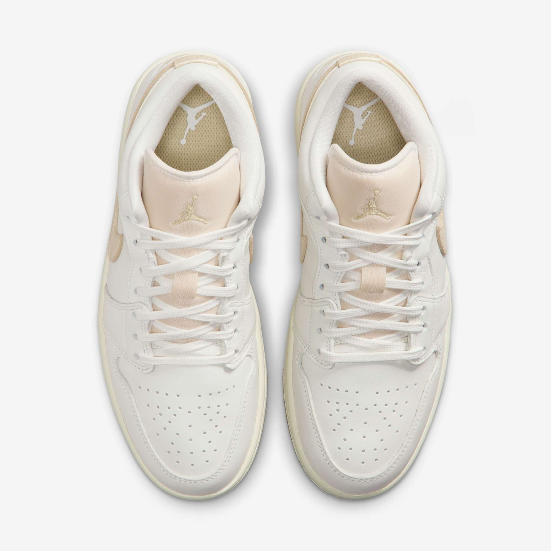 Tênis Air Jordan 1 Low SE Feminino - Foto 4