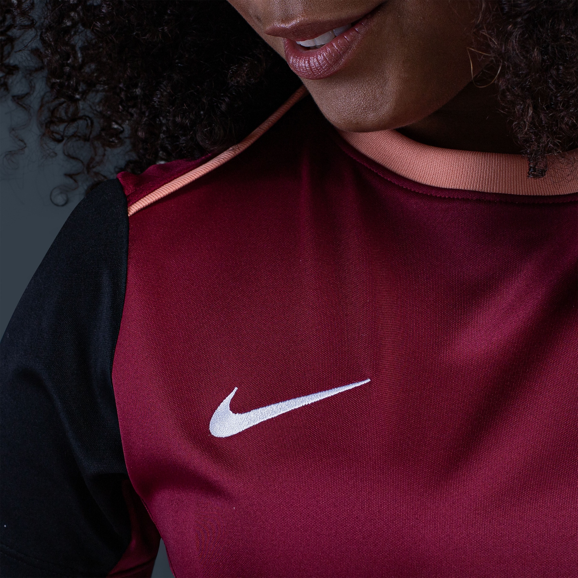 Camiseta Corinthians Nike 2026 Treino Feminina - Foto 10