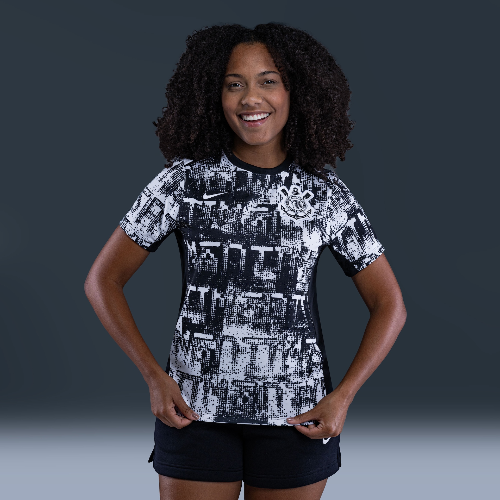 Imagem principal de Camiseta Corinthians Nike 2026 Pré-Jogo Feminina