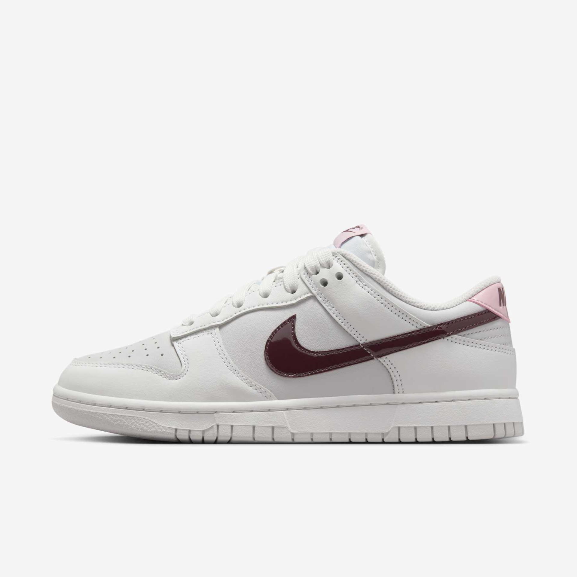 Imagem principal de Tênis Nike Dunk Low Feminino