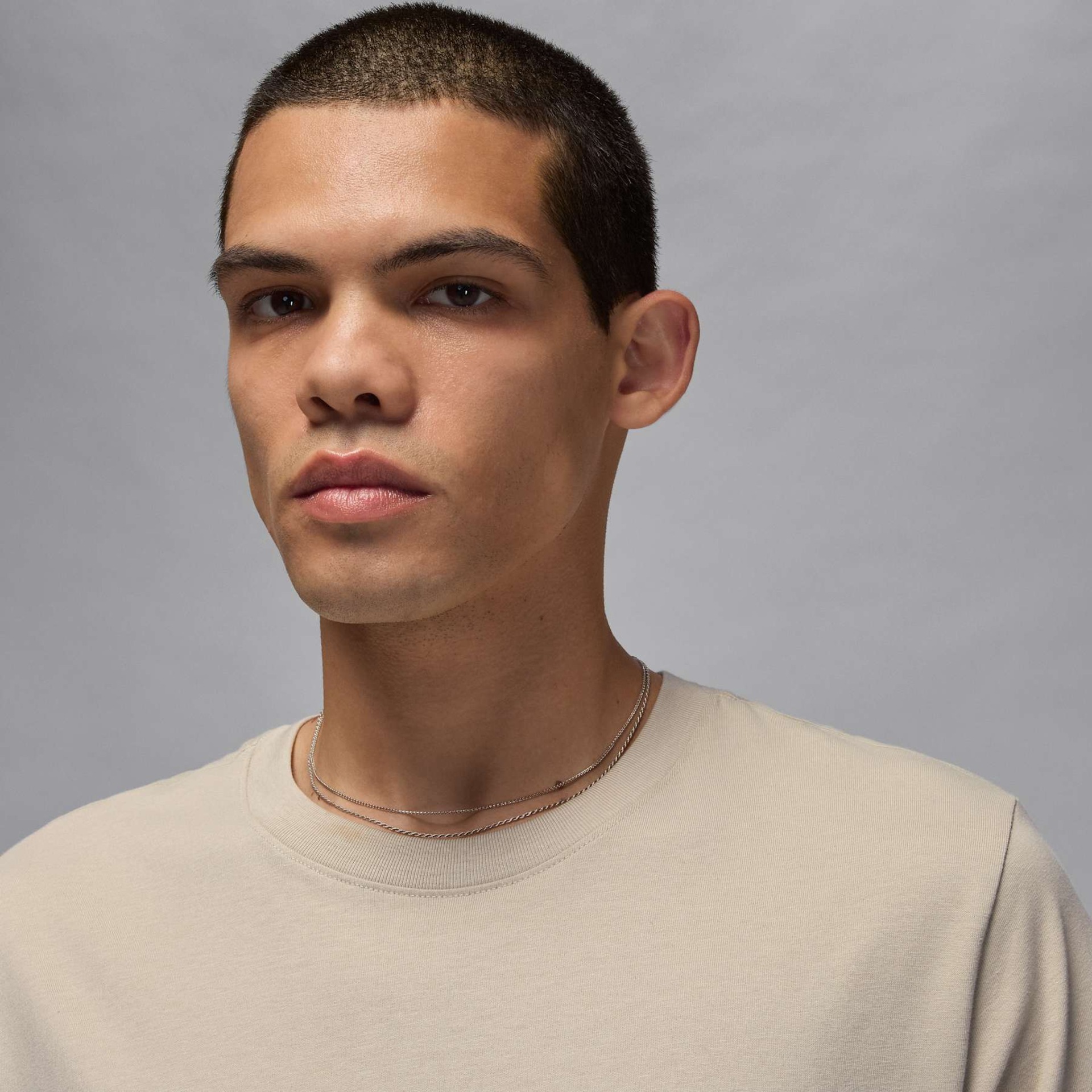 Camiseta Jordan Essentials Crew Masculina - Foto 3