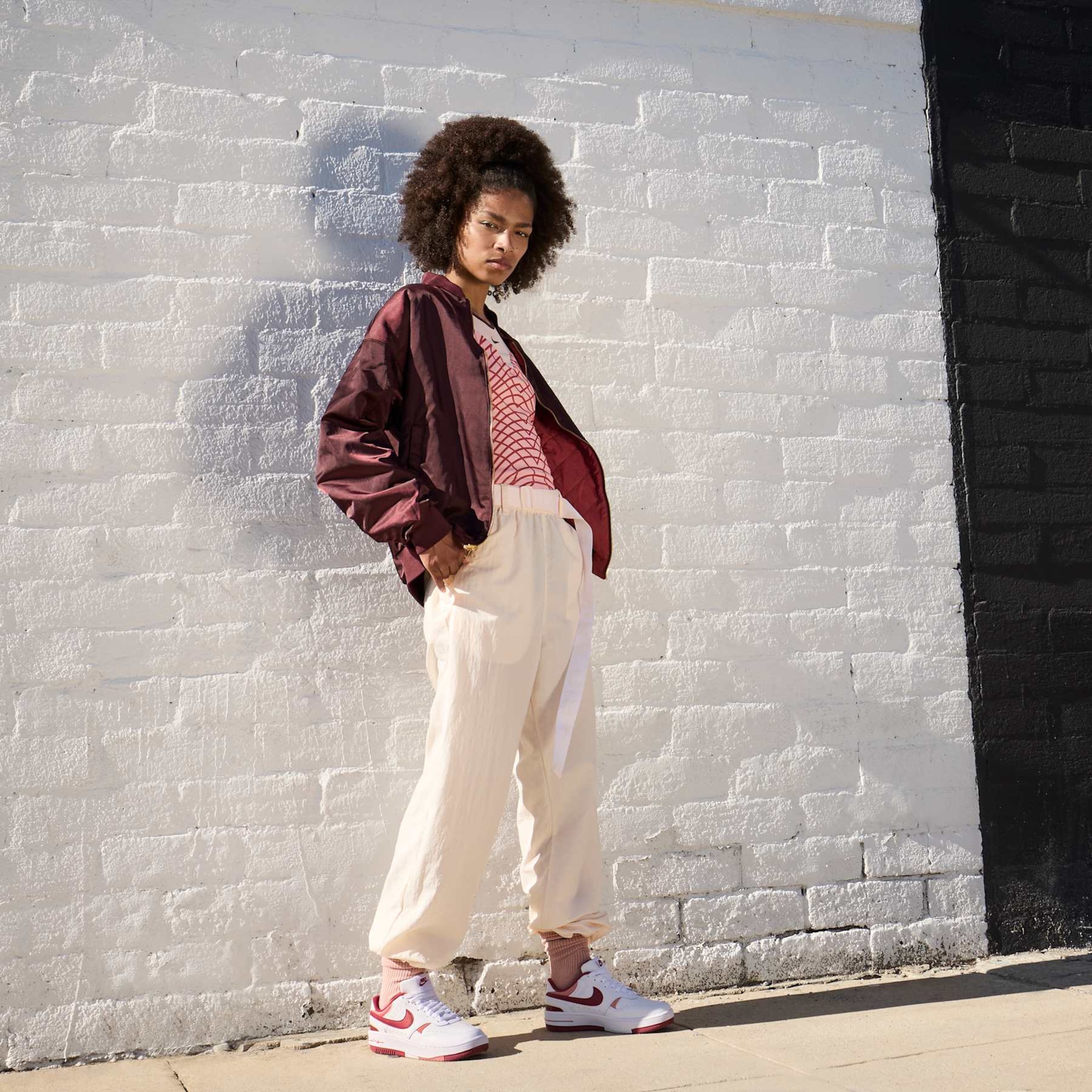 Tênis Nike Gamma Force Feminino - Foto 2