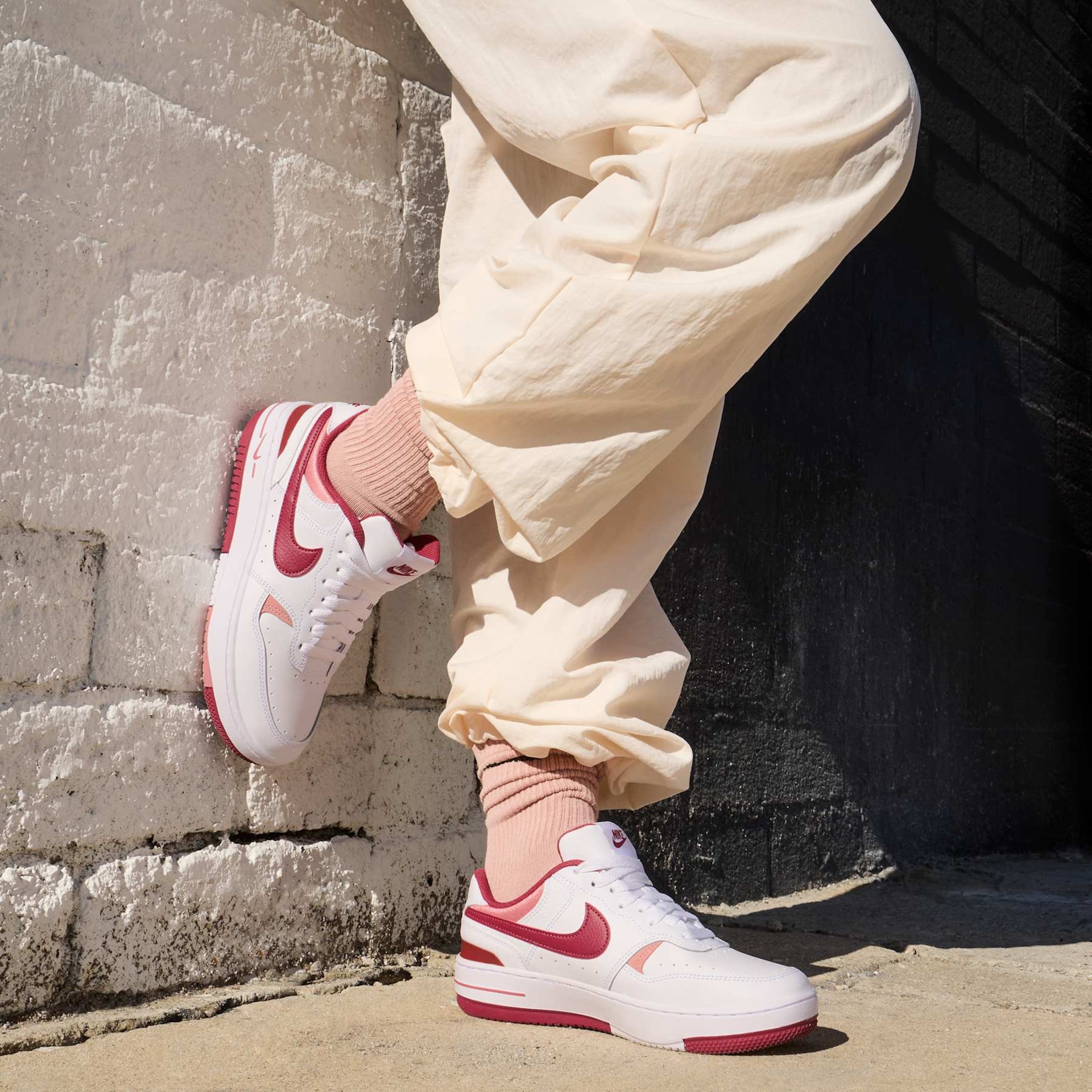 Tênis Nike Gamma Force Feminino - Foto 3