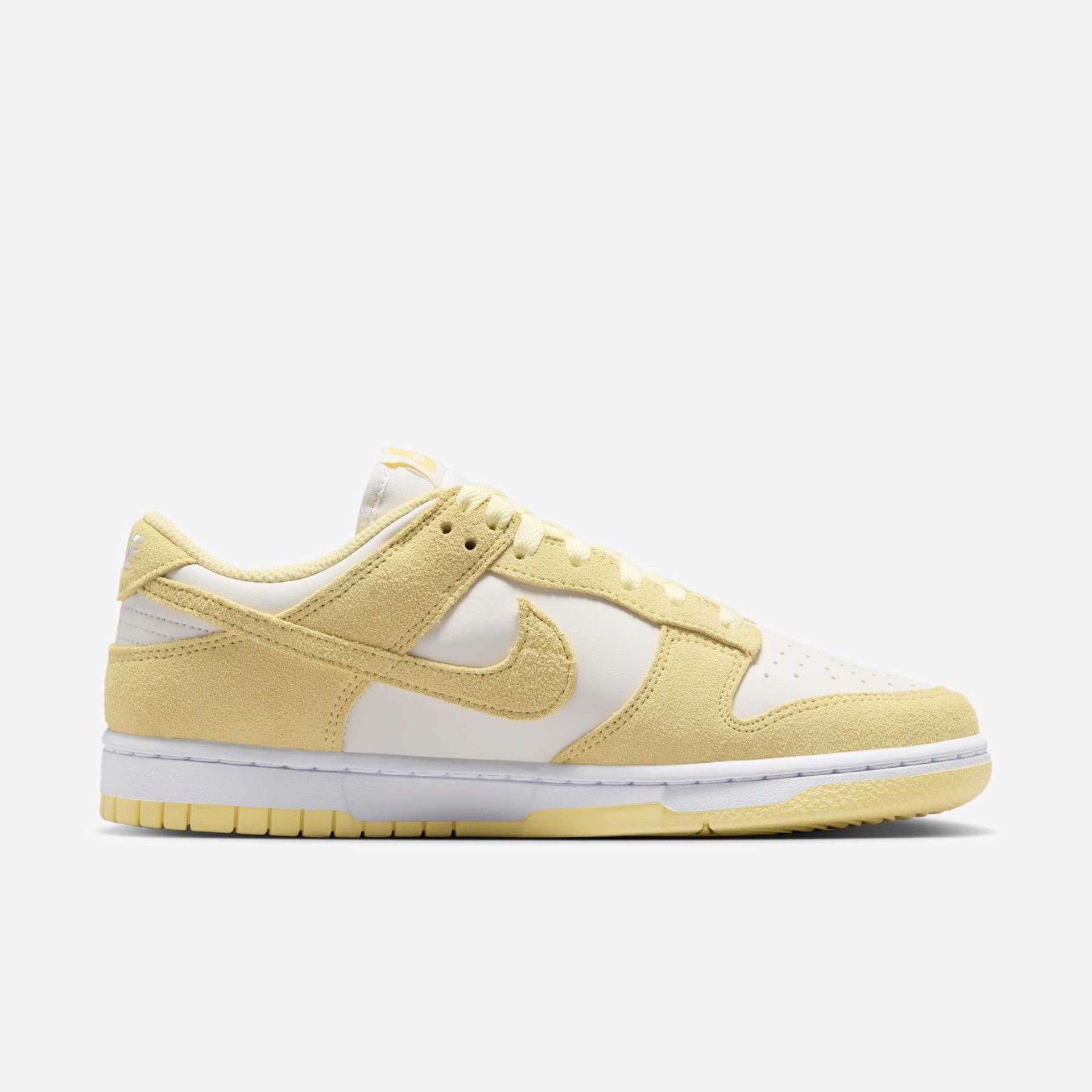 Tênis Nike Dunk Low SE Feminino - Foto 3