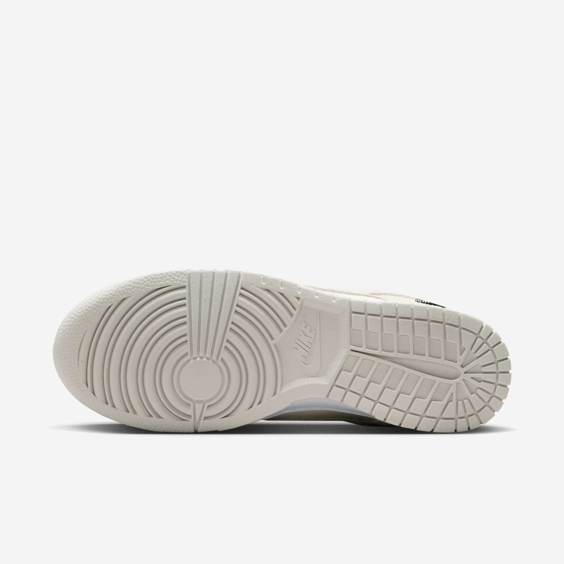 Tênis Nike Dunk Low SE Feminino - Foto 2
