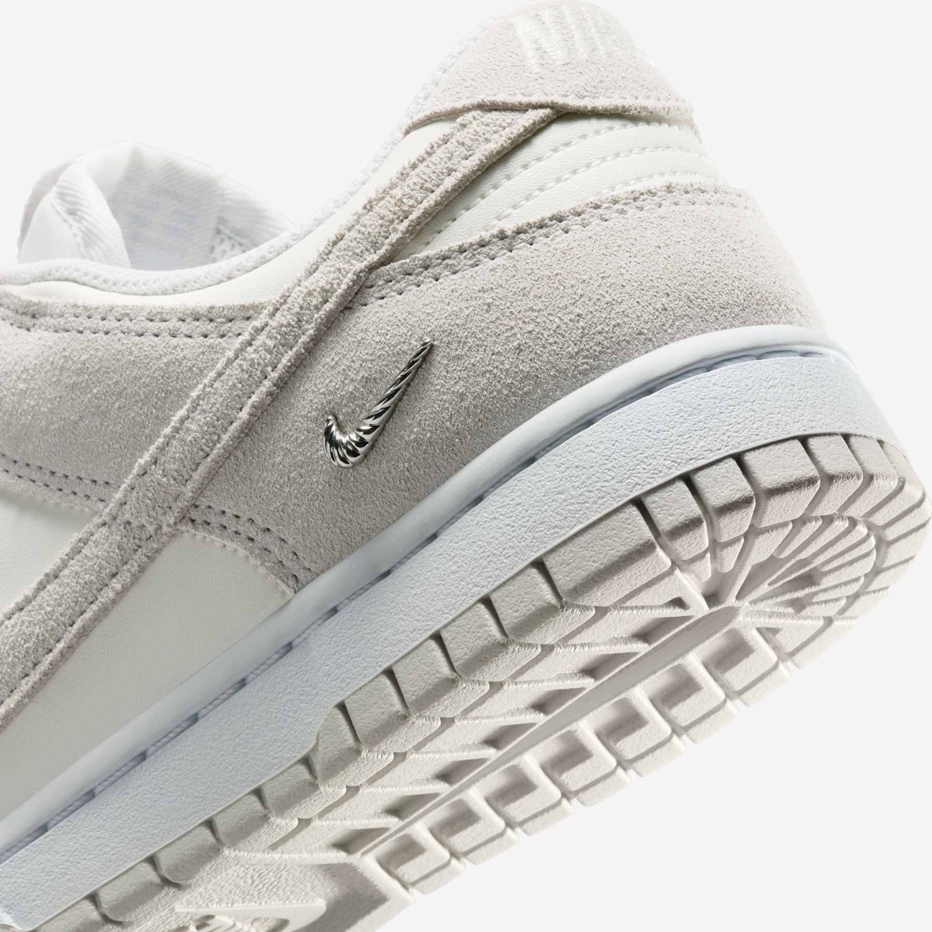 Tênis Nike Dunk Low SE Feminino - Foto 8