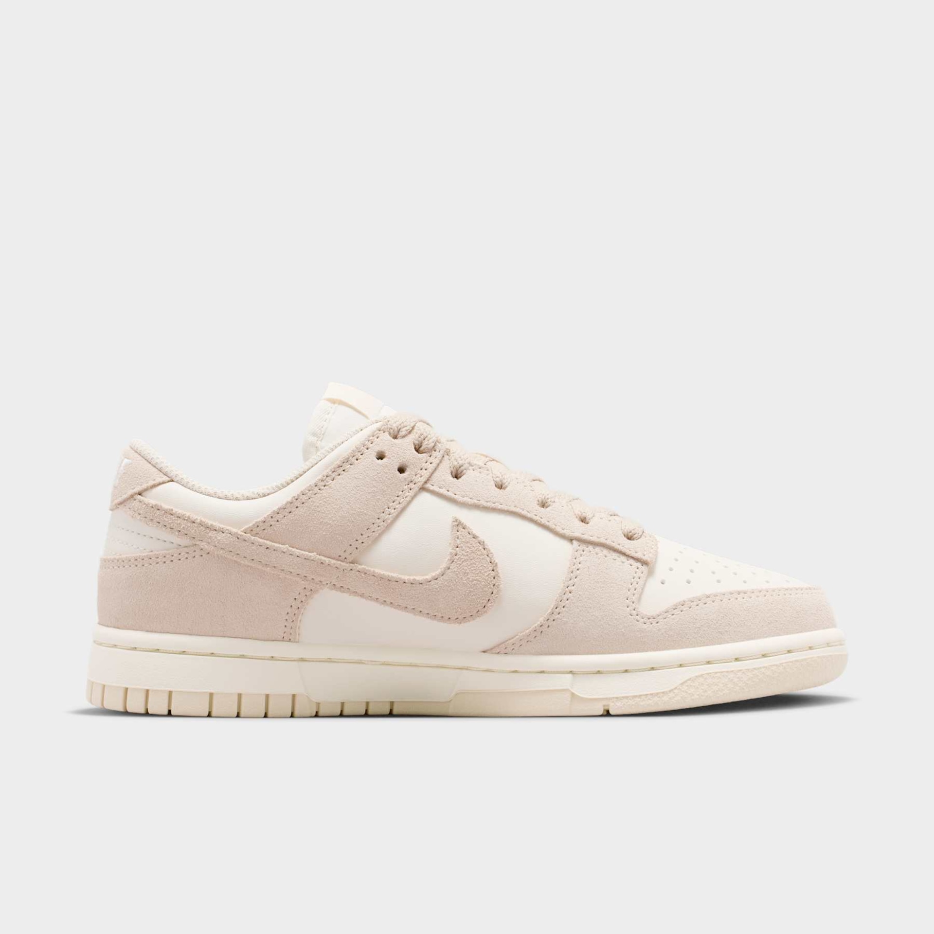 Tênis Nike Dunk Low SE Feminino - Foto 3