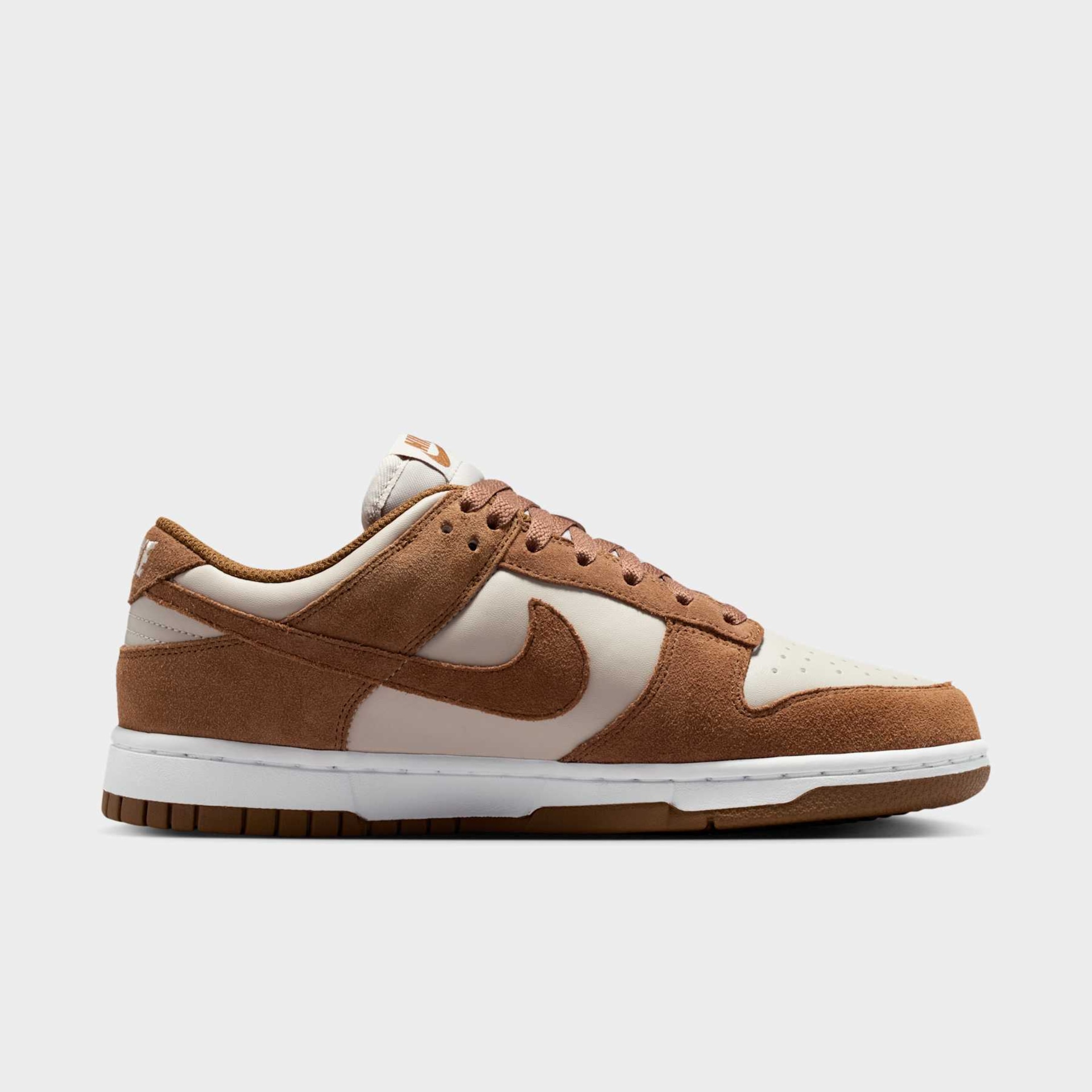 Tênis Nike Dunk Low SE Feminino - Foto 3