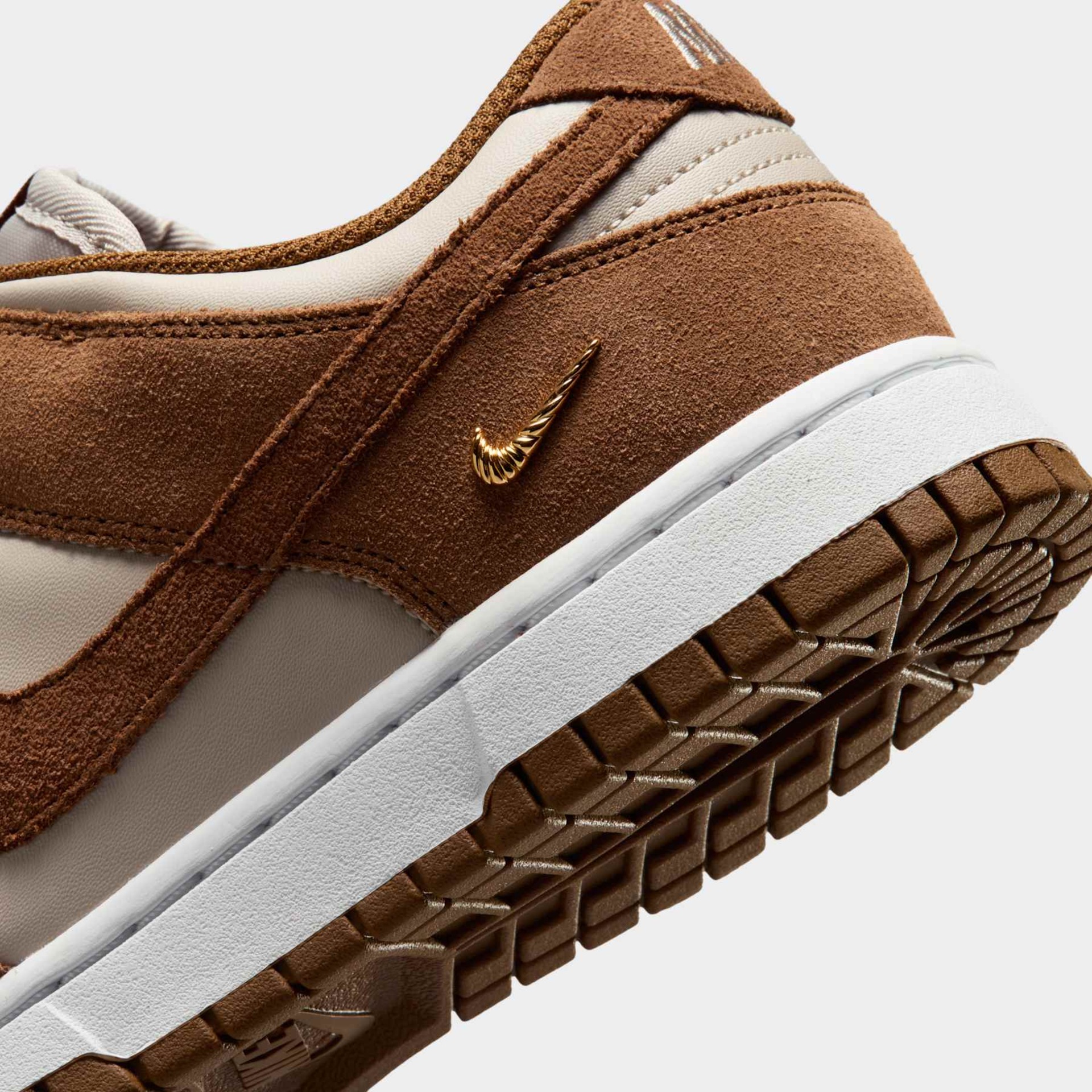 Tênis Nike Dunk Low SE Feminino - Foto 8