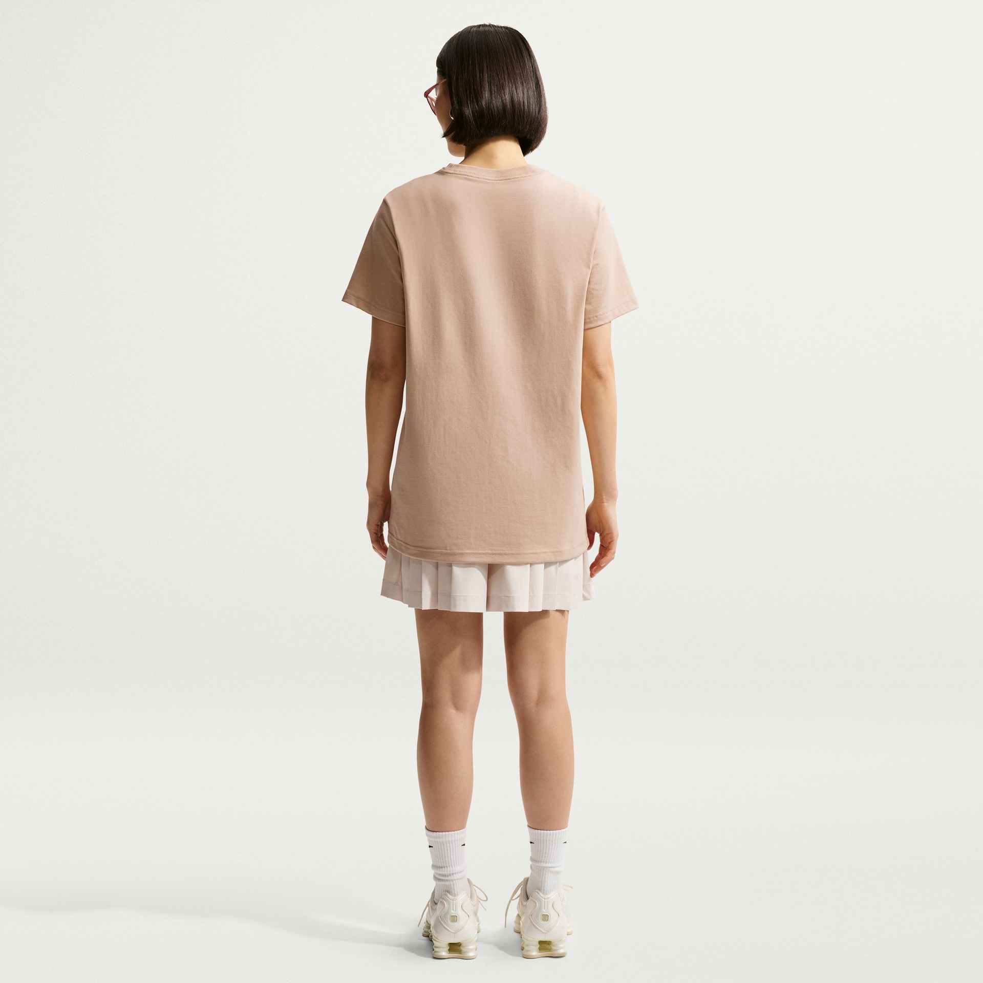 Camiseta Nike Sportswear Classic Feminina - Foto 5