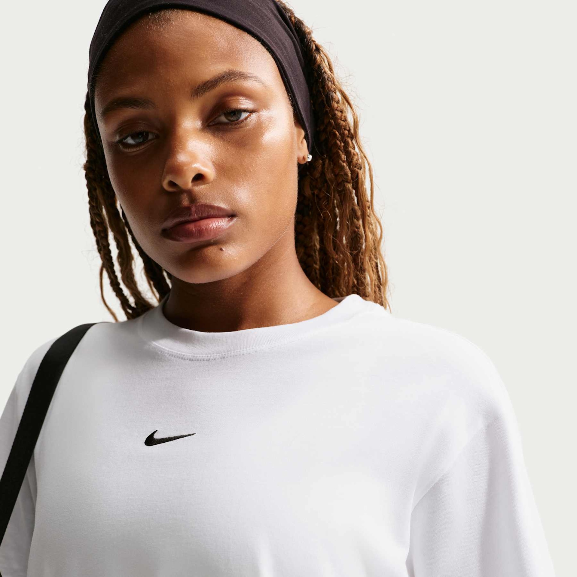 Camiseta Nike Sportswear Classic Oversized Feminina - Foto 3