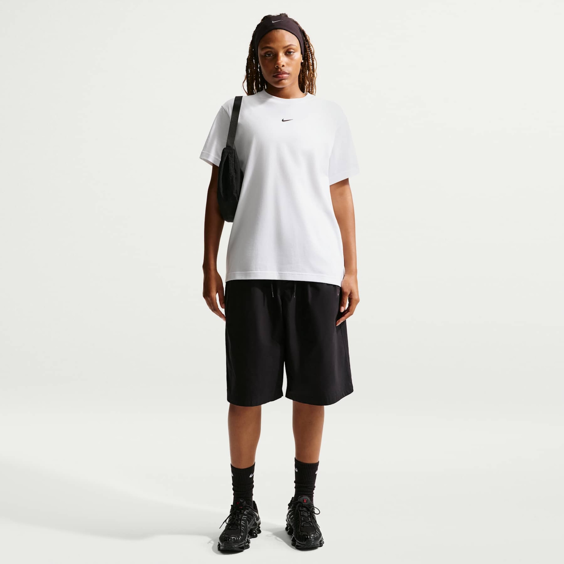 Camiseta Nike Sportswear Classic Oversized Feminina - Foto 4
