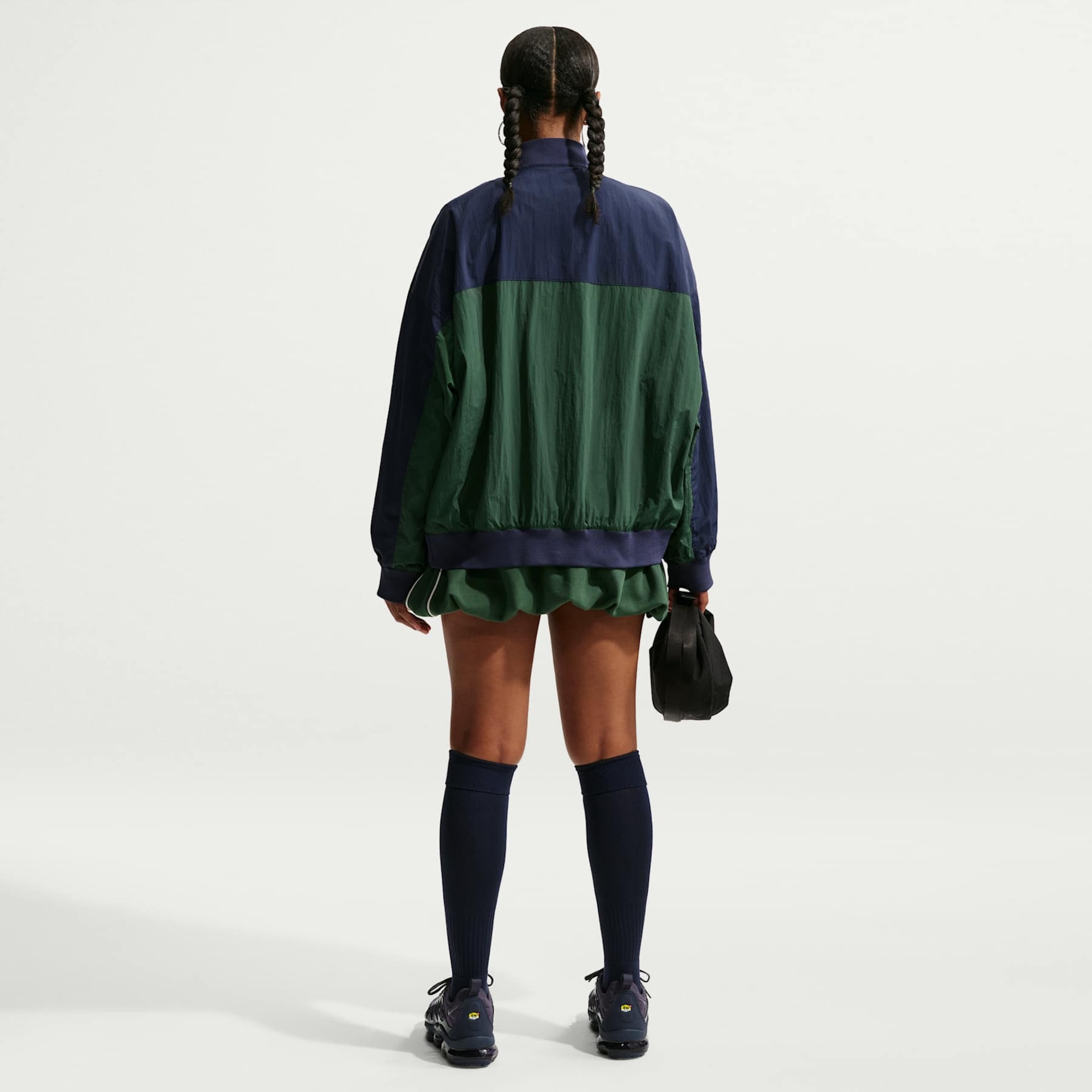 Jaqueta Nike Sportswear Varsity Feminina - Foto 5