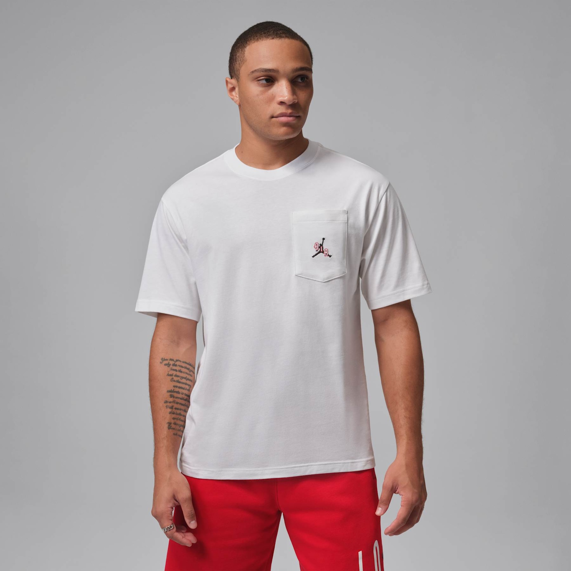 Camiseta Jordan Pocket Crew Masculina - Foto 1