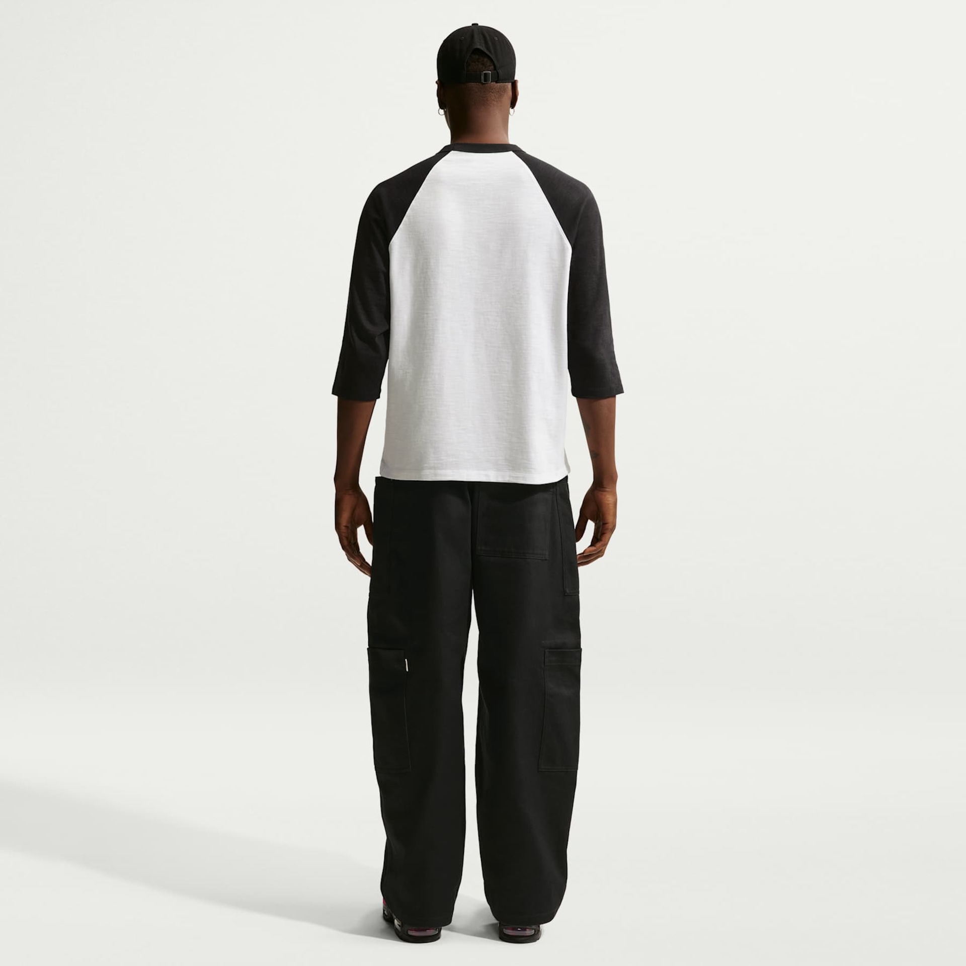 Camiseta Nike Club Raglan Masculina - Foto 5
