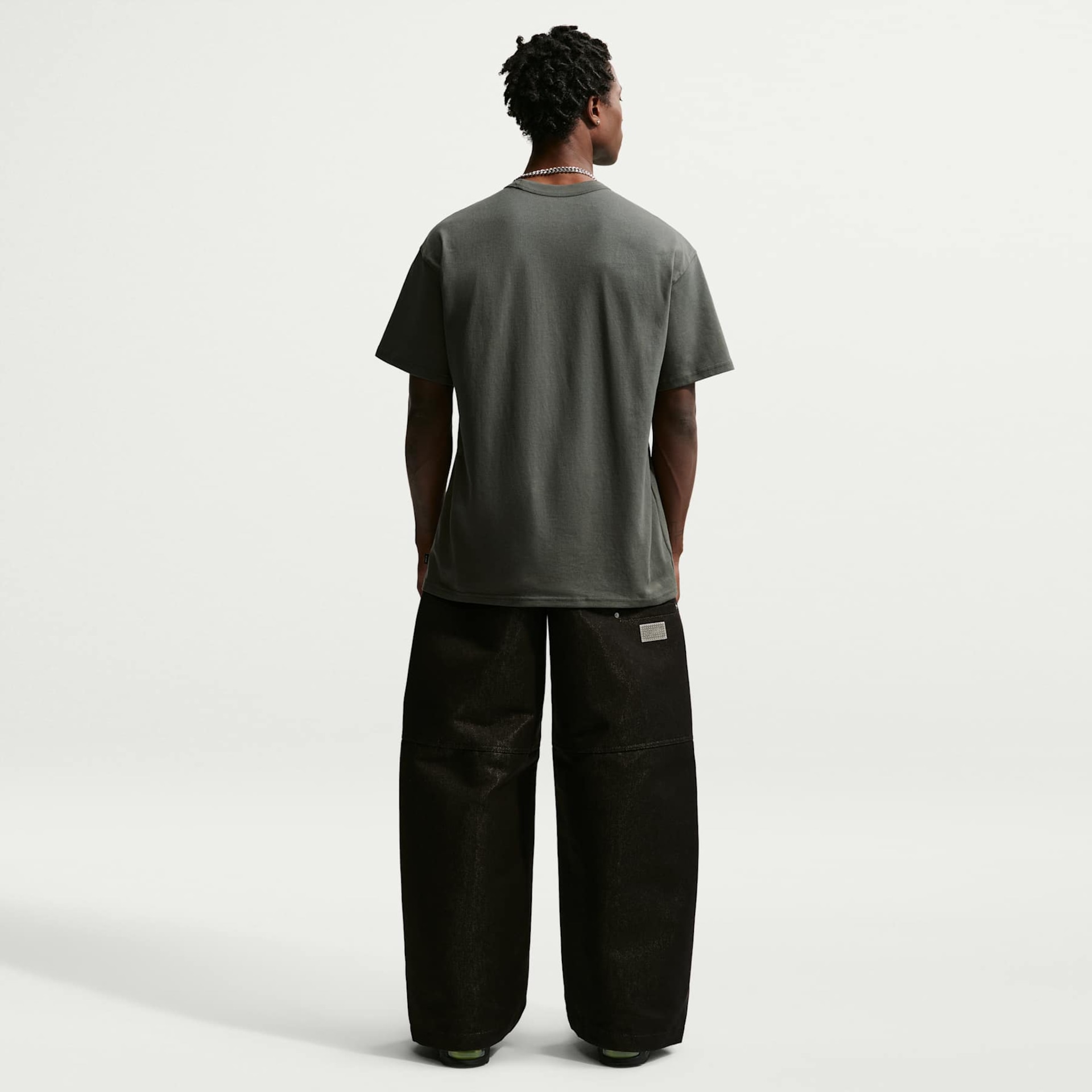 Camiseta Nike Sportswear Premium Essentials Masculina - Foto 5