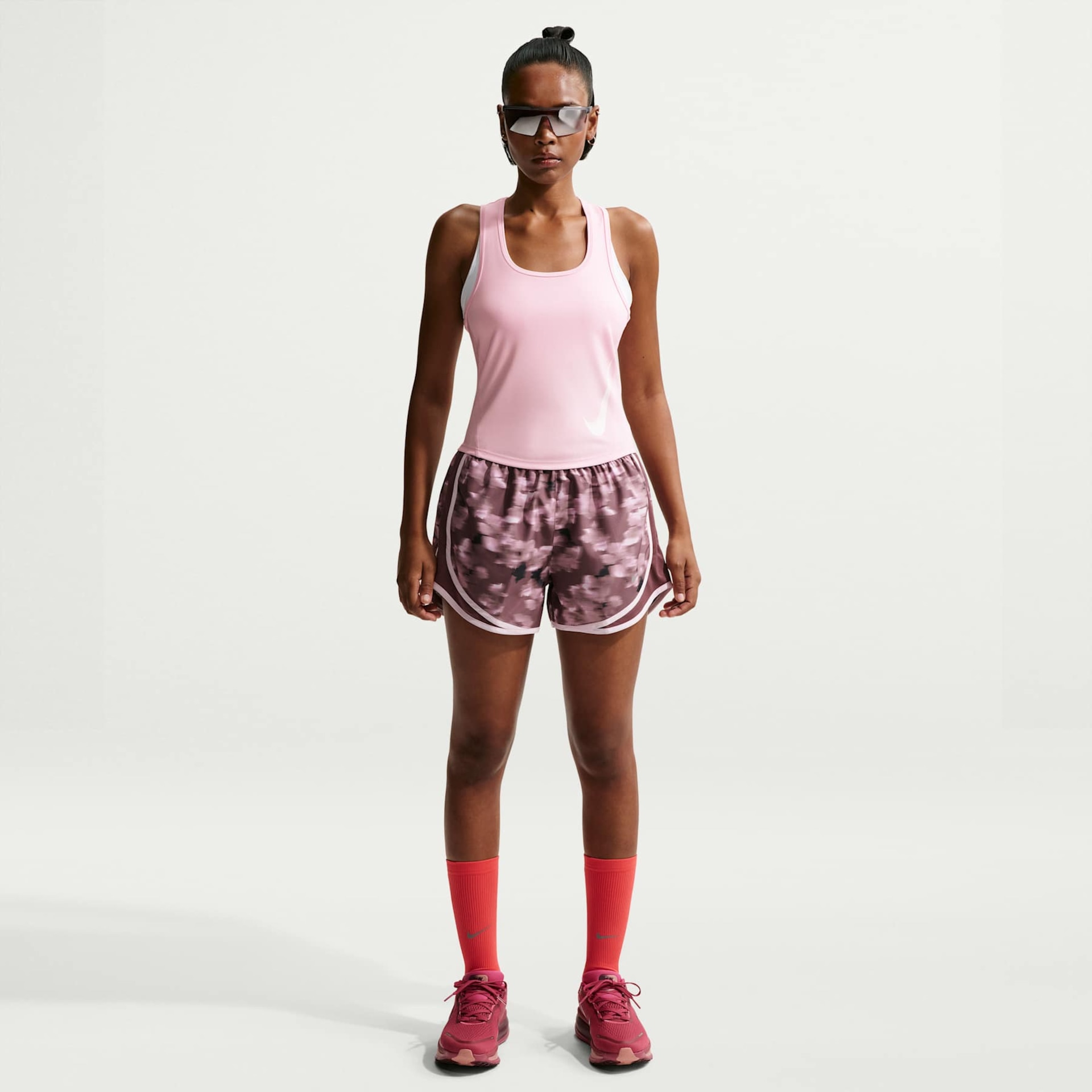 Regata Dri-FIT Nike Swoosh Run Feminina - Foto 4