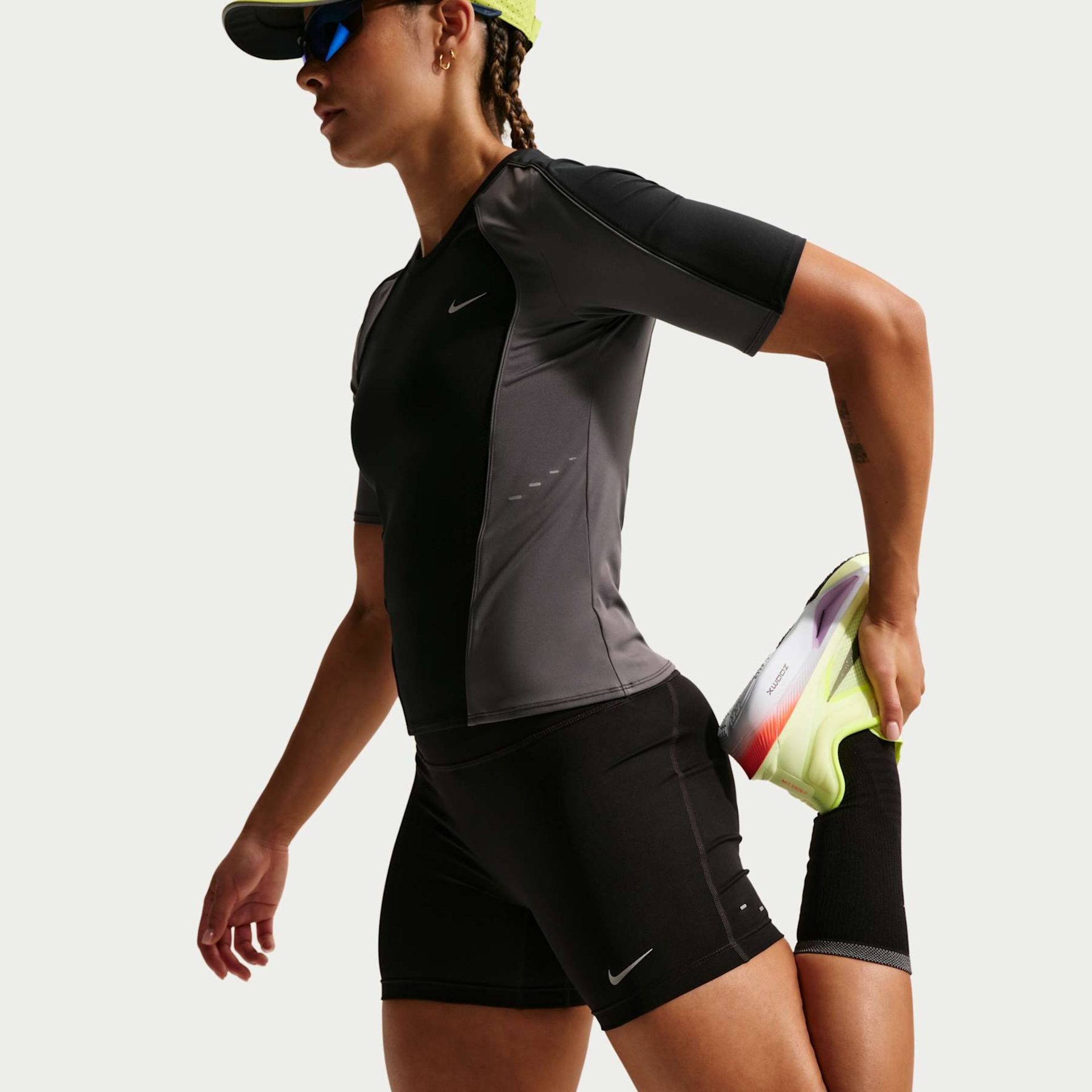 Shorts Dri-FIT Nike Tempo Feminino - Foto 4