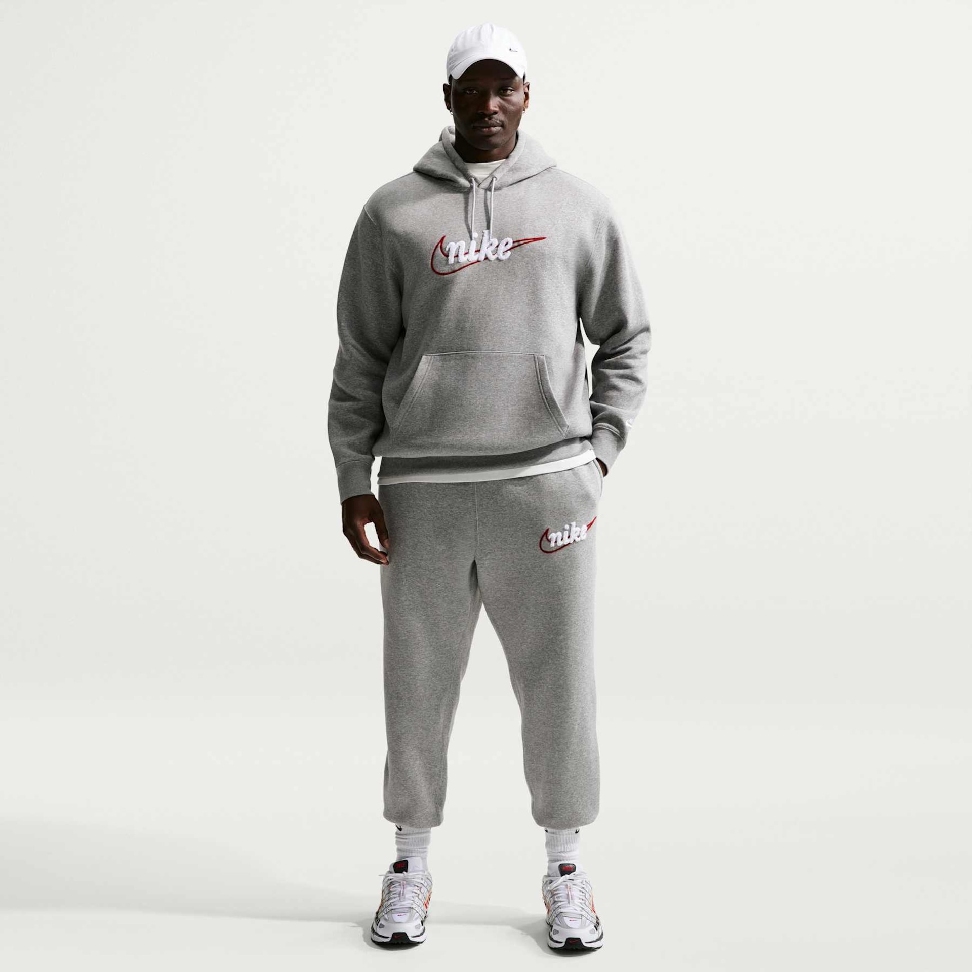 Calça Jogger Nike Club Basquete Masculina - Foto 7