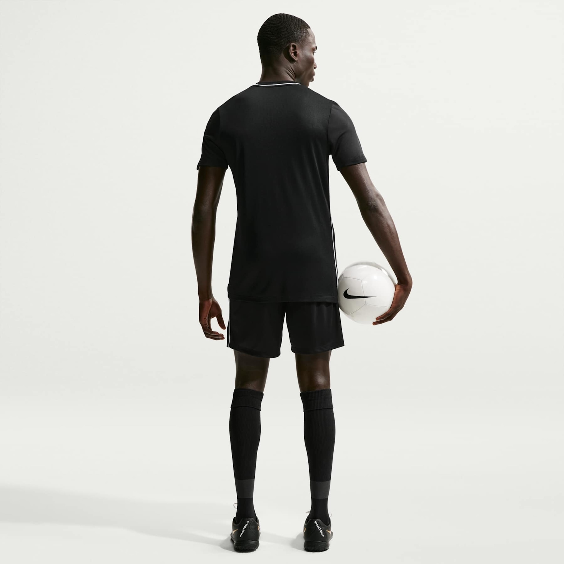Camiseta Dri-FIT Nike Park Masculina - Foto 5