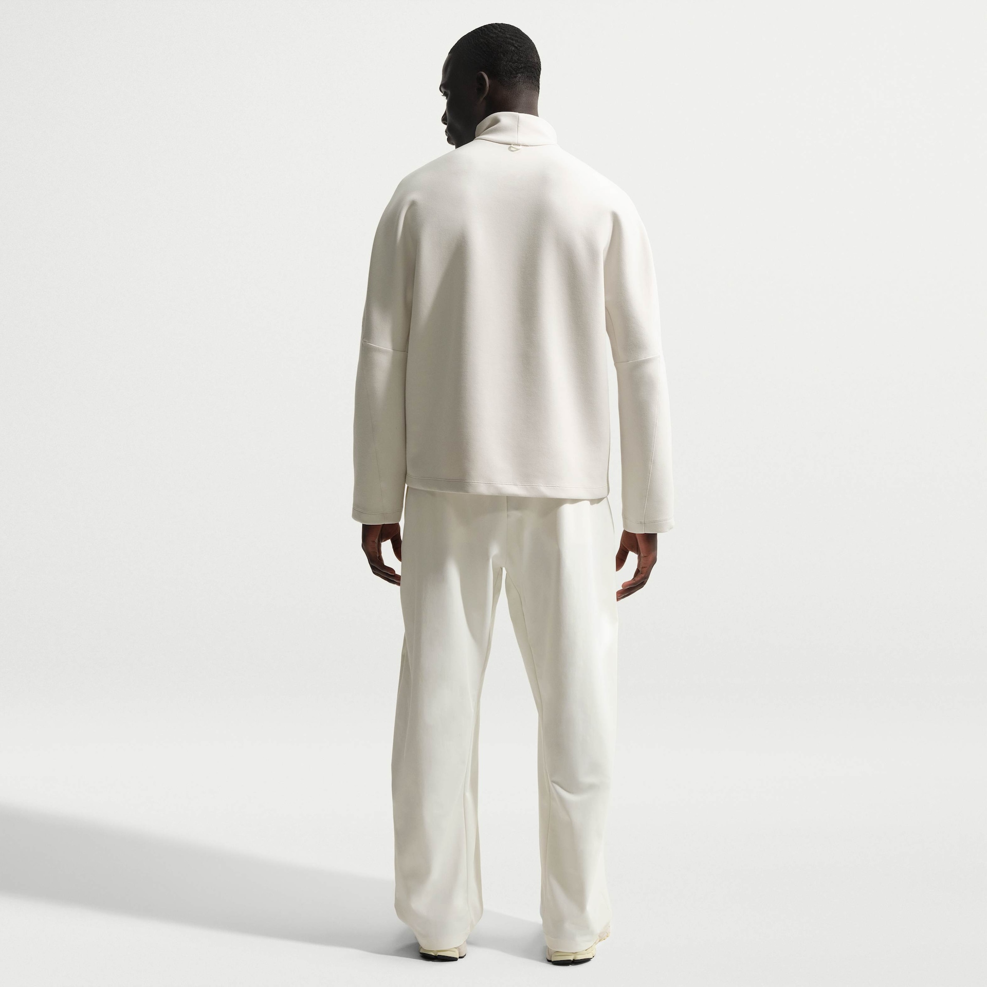 Camiseta Dri-FIT Nike Isolated 24.7 Masculina - Foto 5