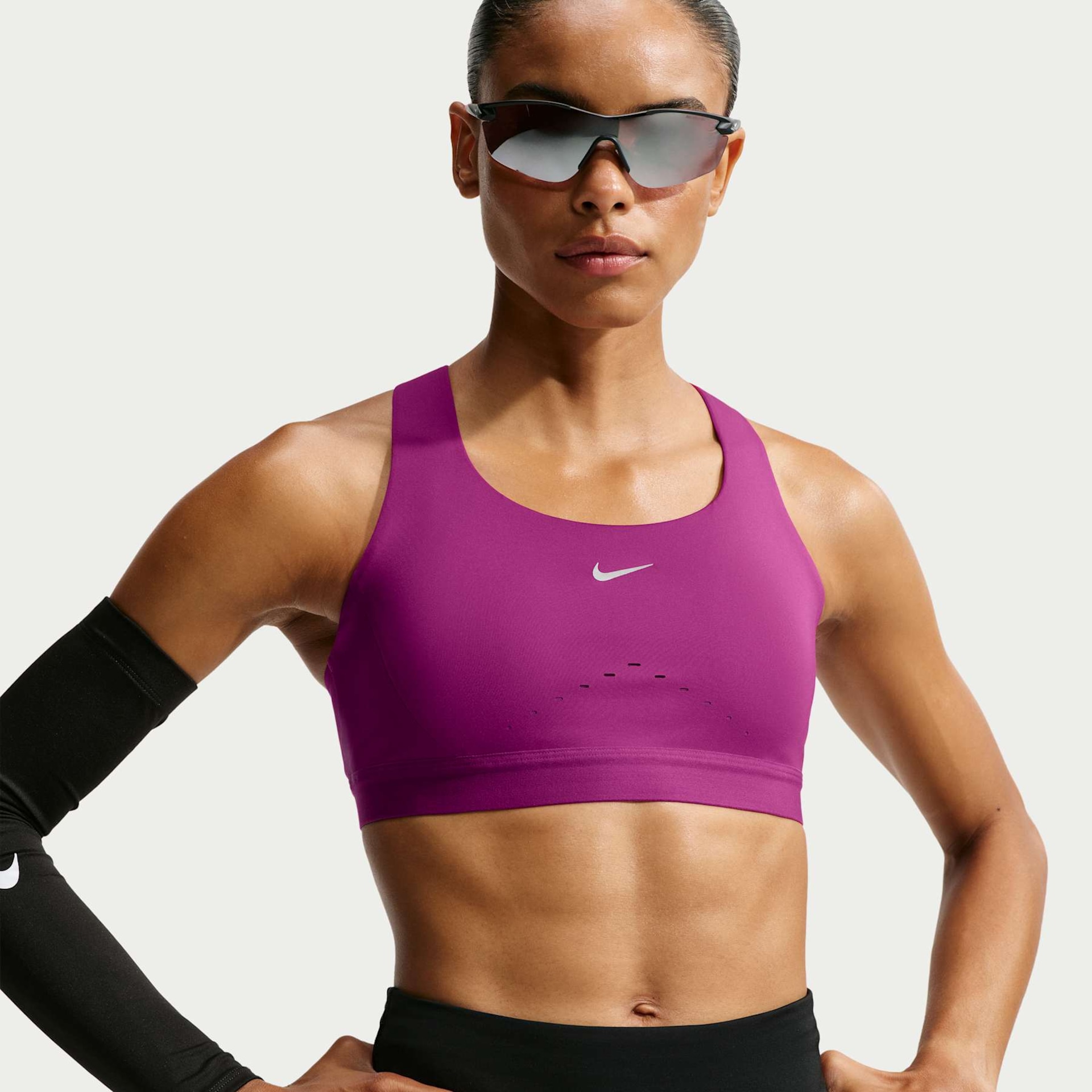 Top Nike Swift Feminino - Foto 1