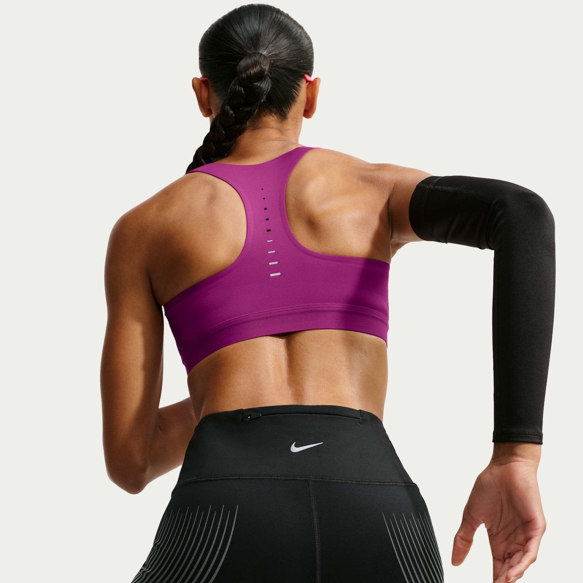 Top Nike Swift Feminino - Foto 2
