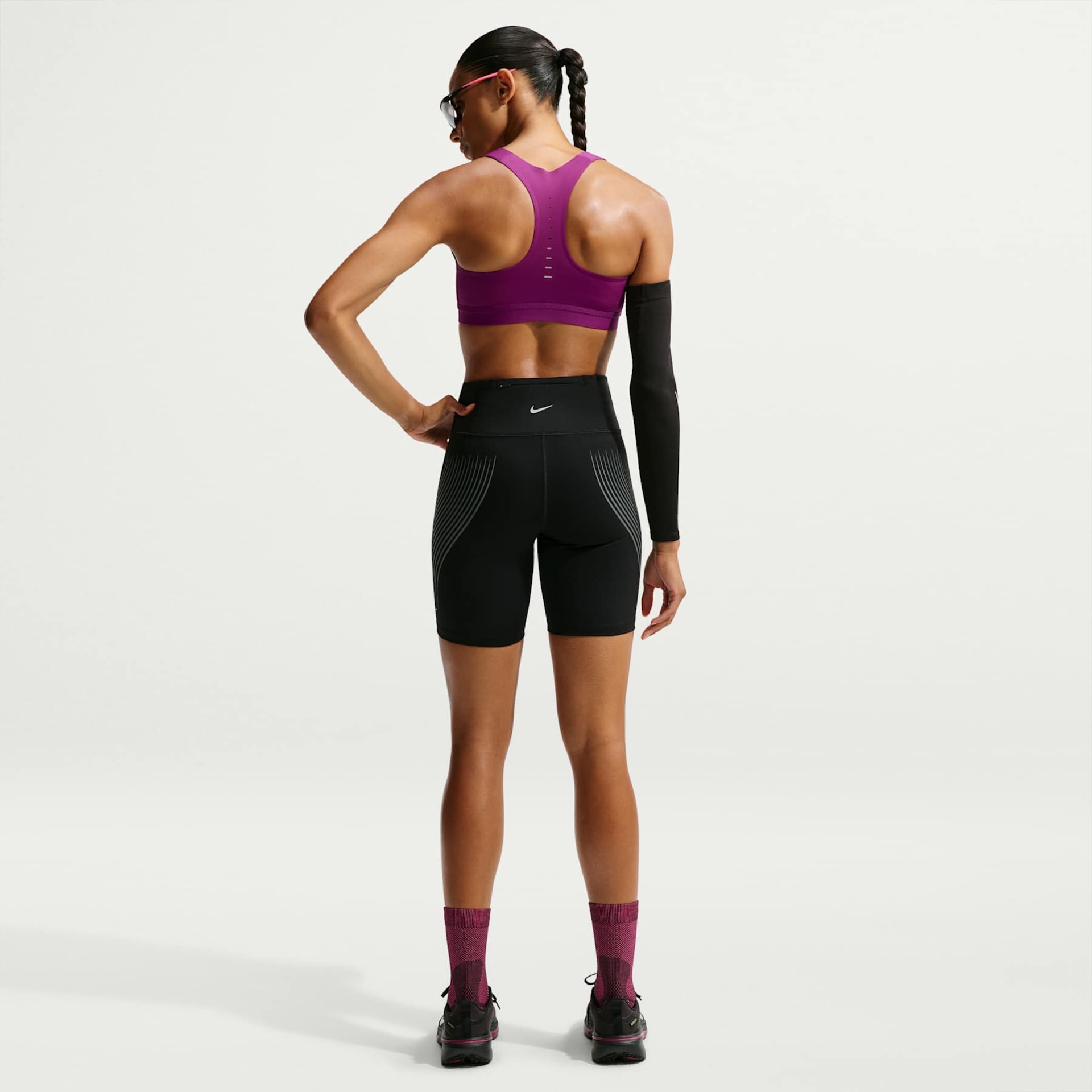 Top Nike Swift Feminino - Foto 5