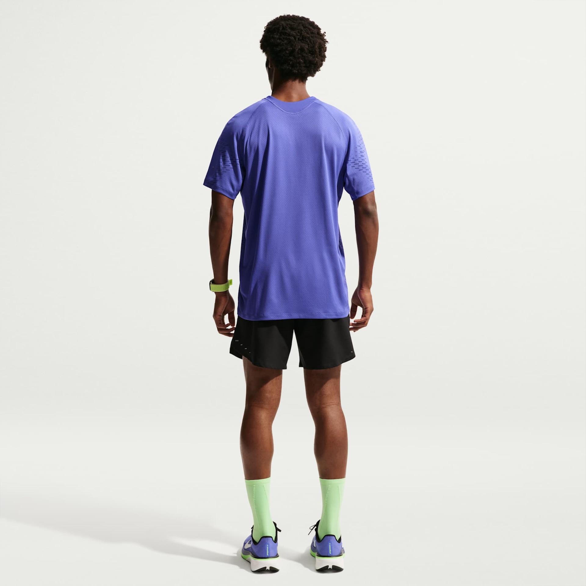 Camiseta Dri-Fit Nike Stride ADV Masculina - Foto 5