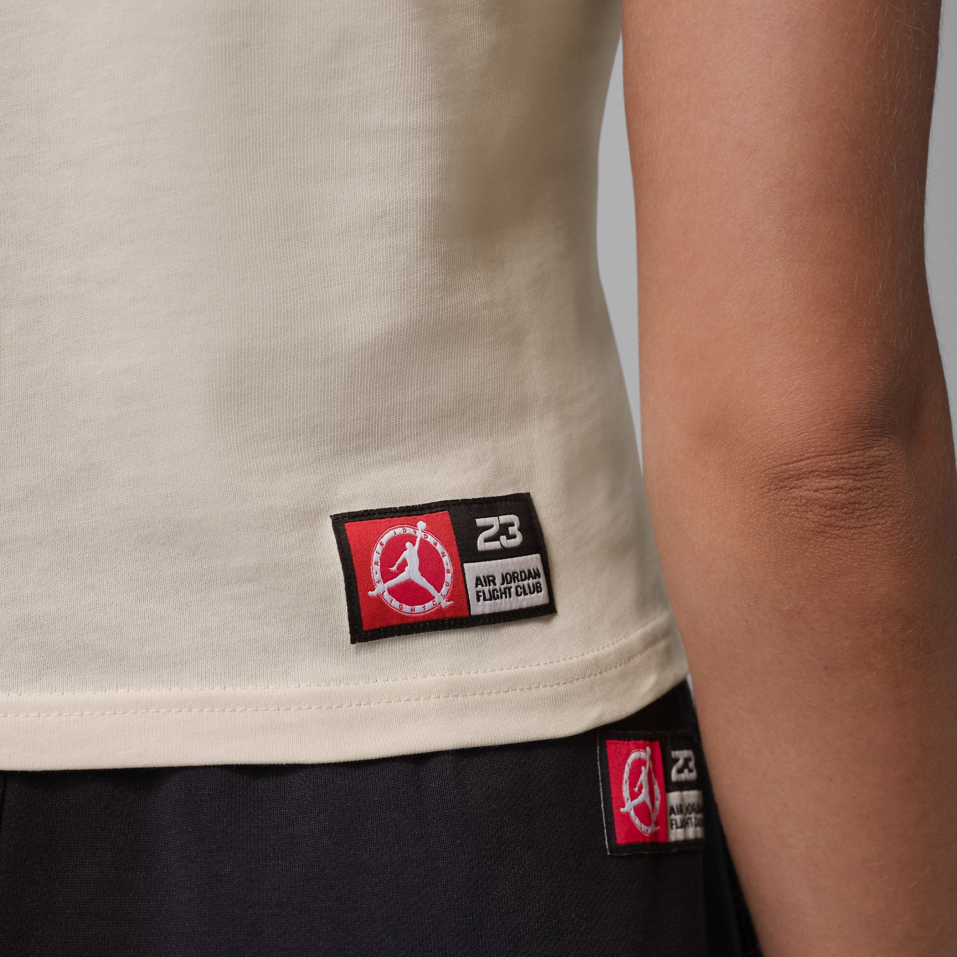 Camiseta Jordan Air Flight Club Feminina - Foto 5