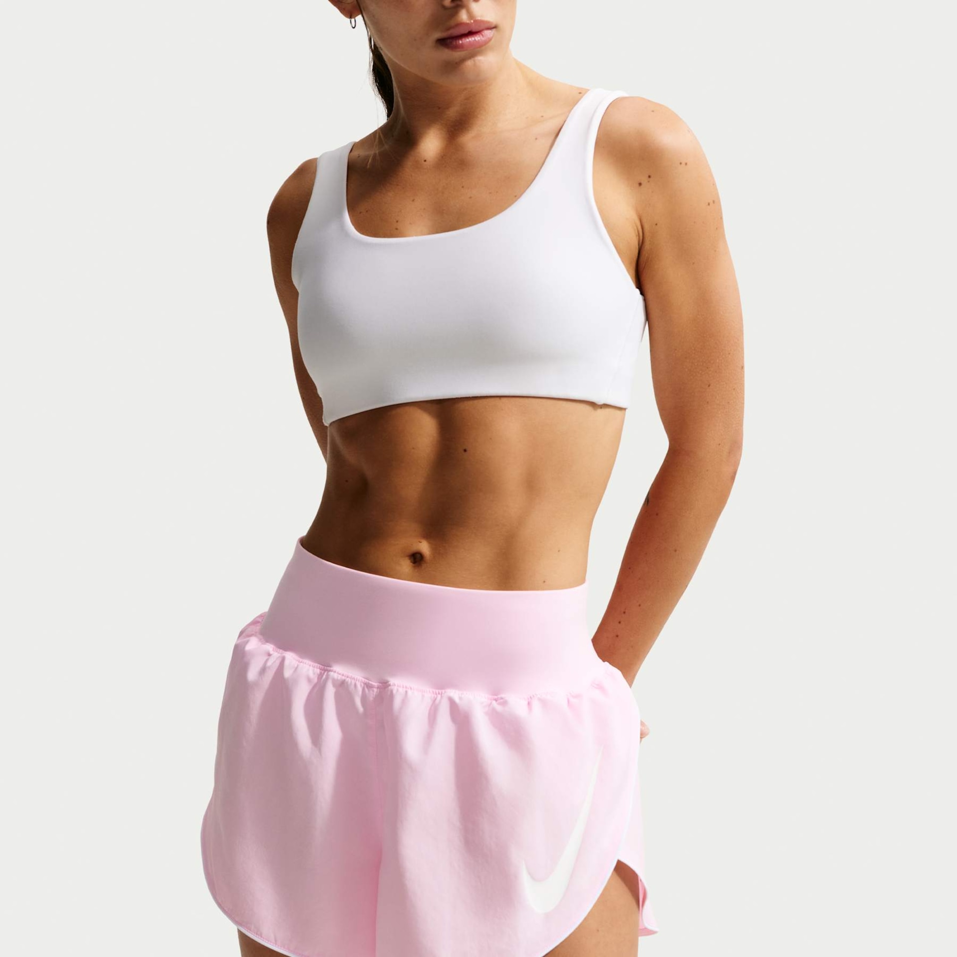 Shorts Dri-FIT Nike Tempo Flow Swoosh Feminino - Foto 2