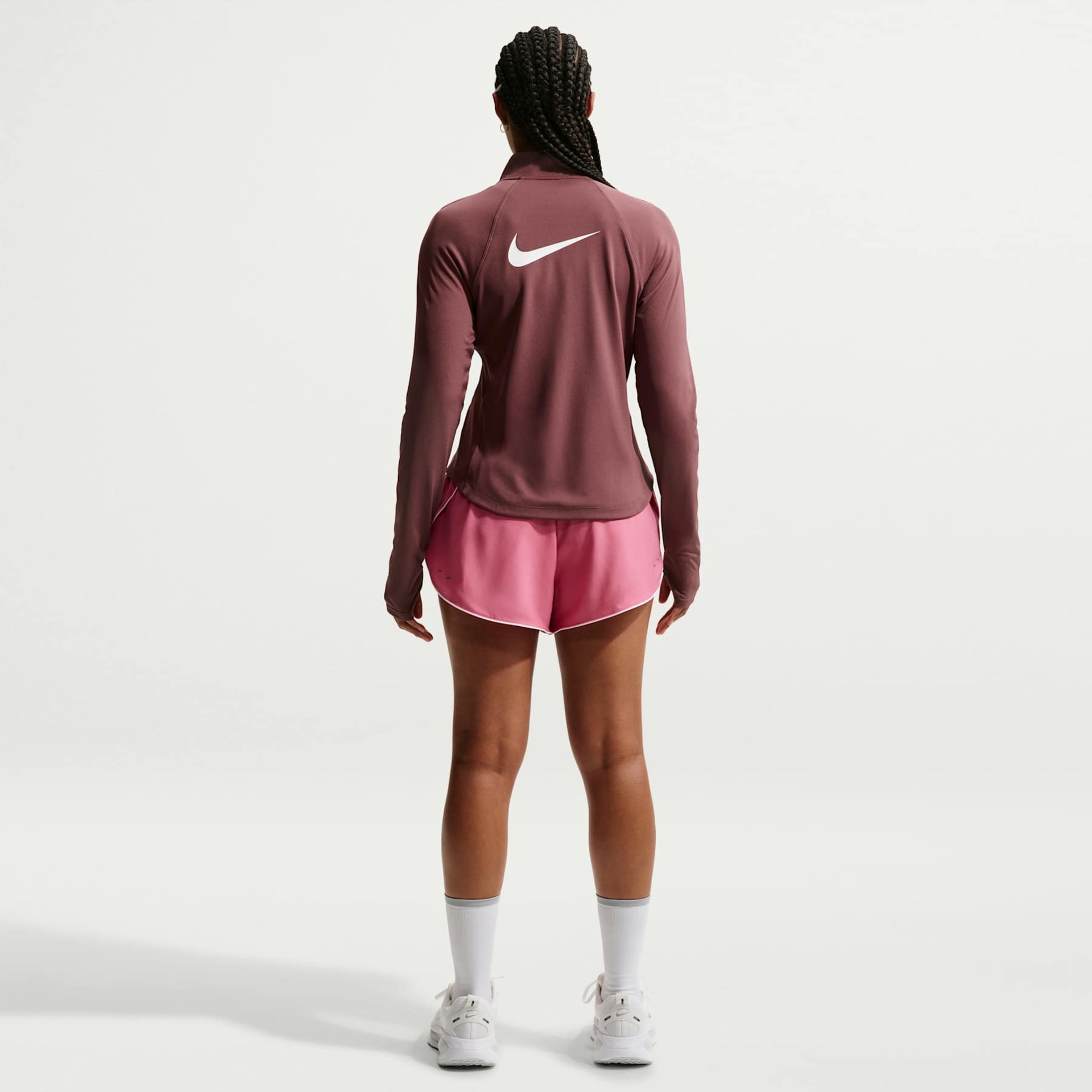 Shorts Dri-FIT Nike Tempo Flow Swoosh Feminino - Foto 5