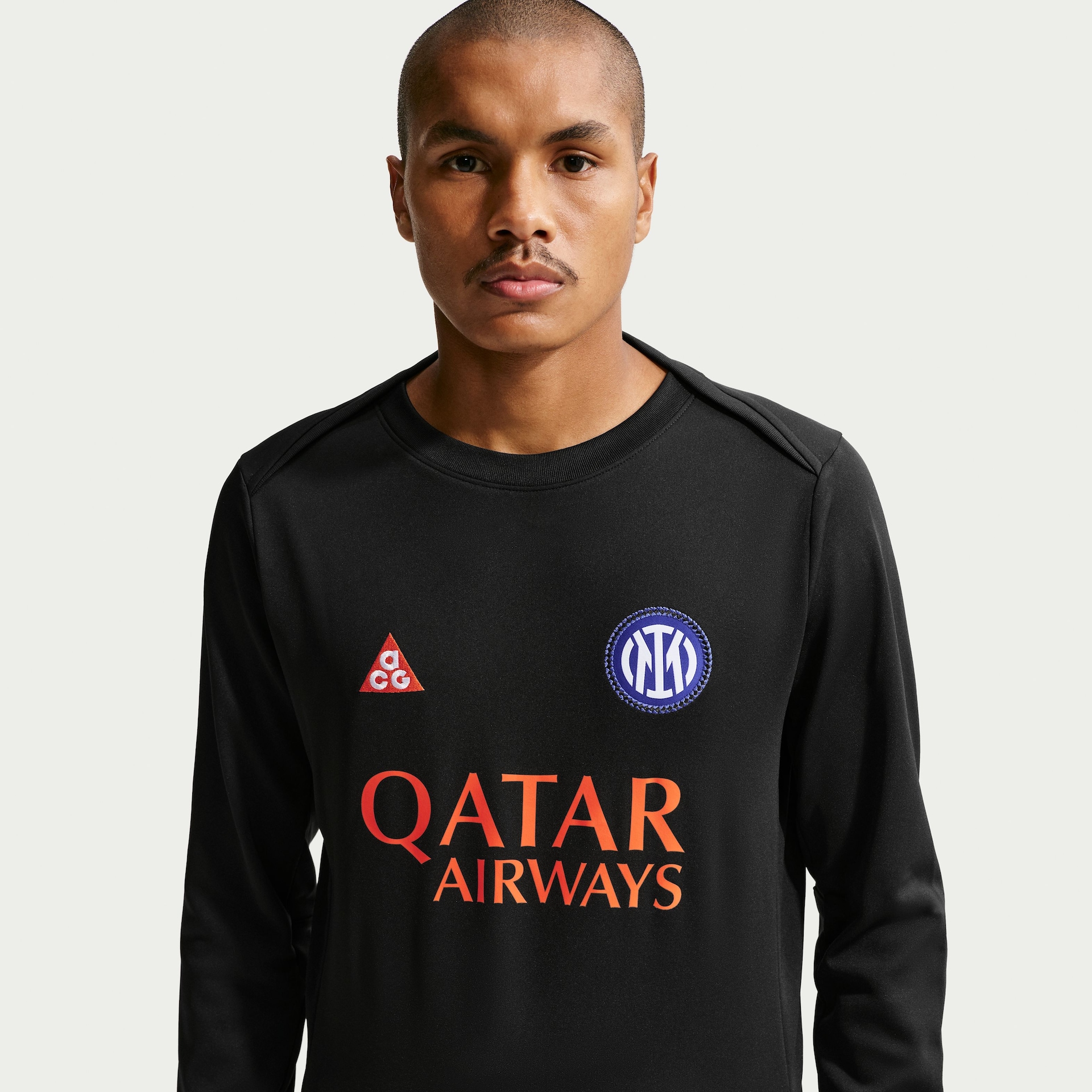 Camisa Inter de Milão Manga Longa Nike ACG 2026/27 Pré-Jogo Masculina SE - Foto 1