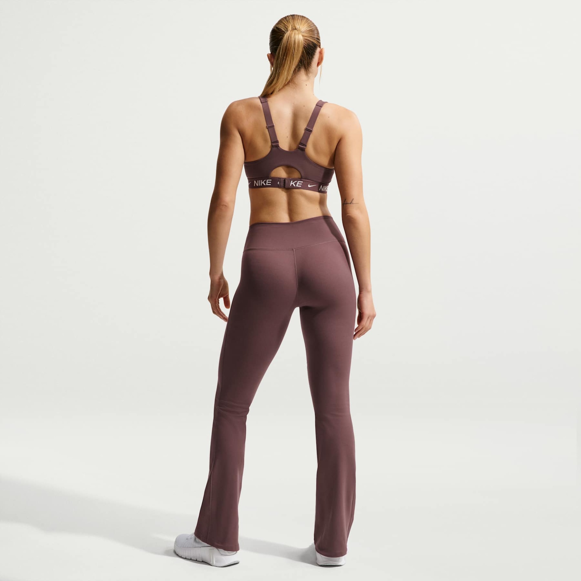 Legging Dri-FIT Nike One Flare Feminina - Foto 5