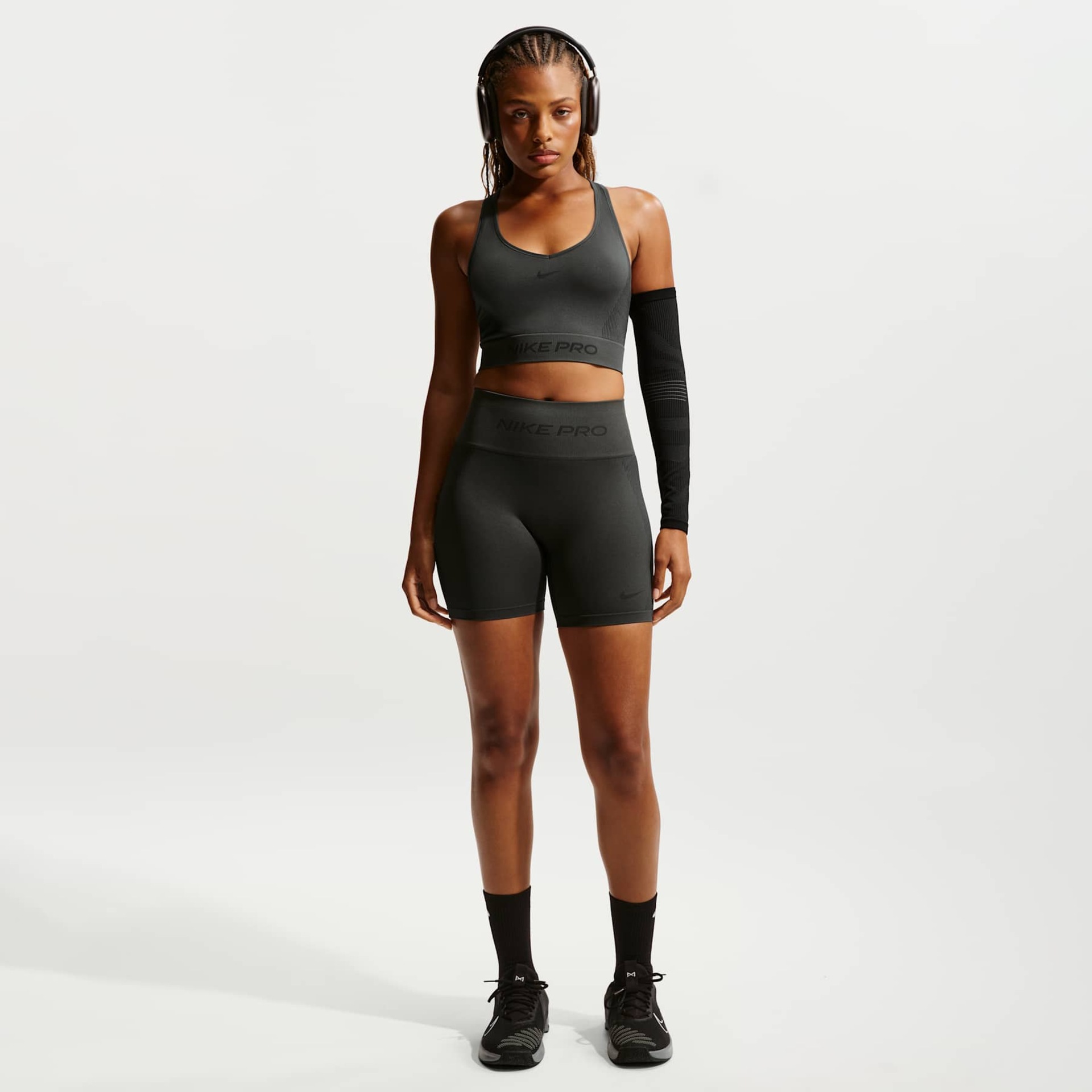 Shorts Dri-FIT Nike Pro Seamless Feminino - Foto 1