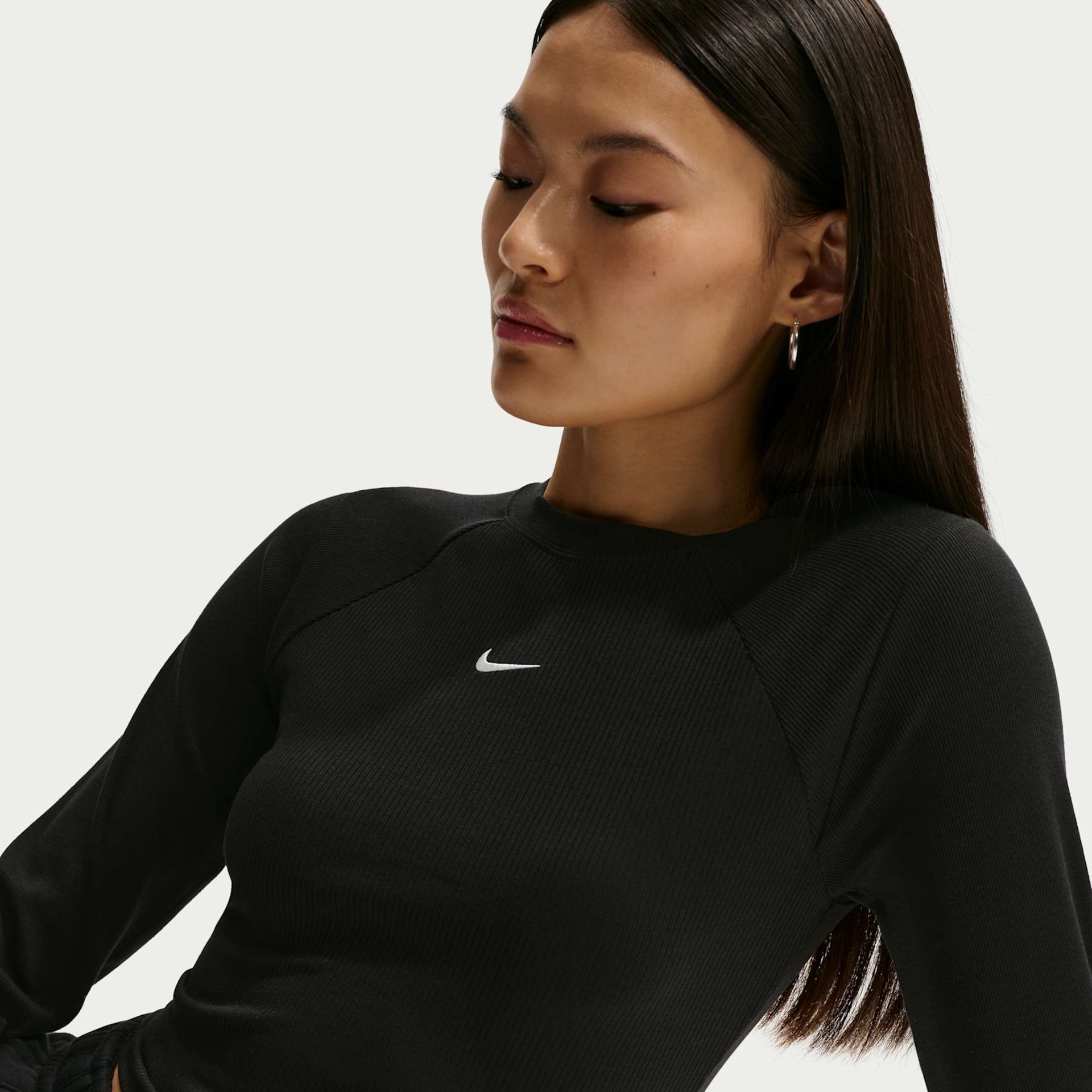 Camiseta Nike Sportswear Chill Knit Manga Longa Feminina - Foto 3