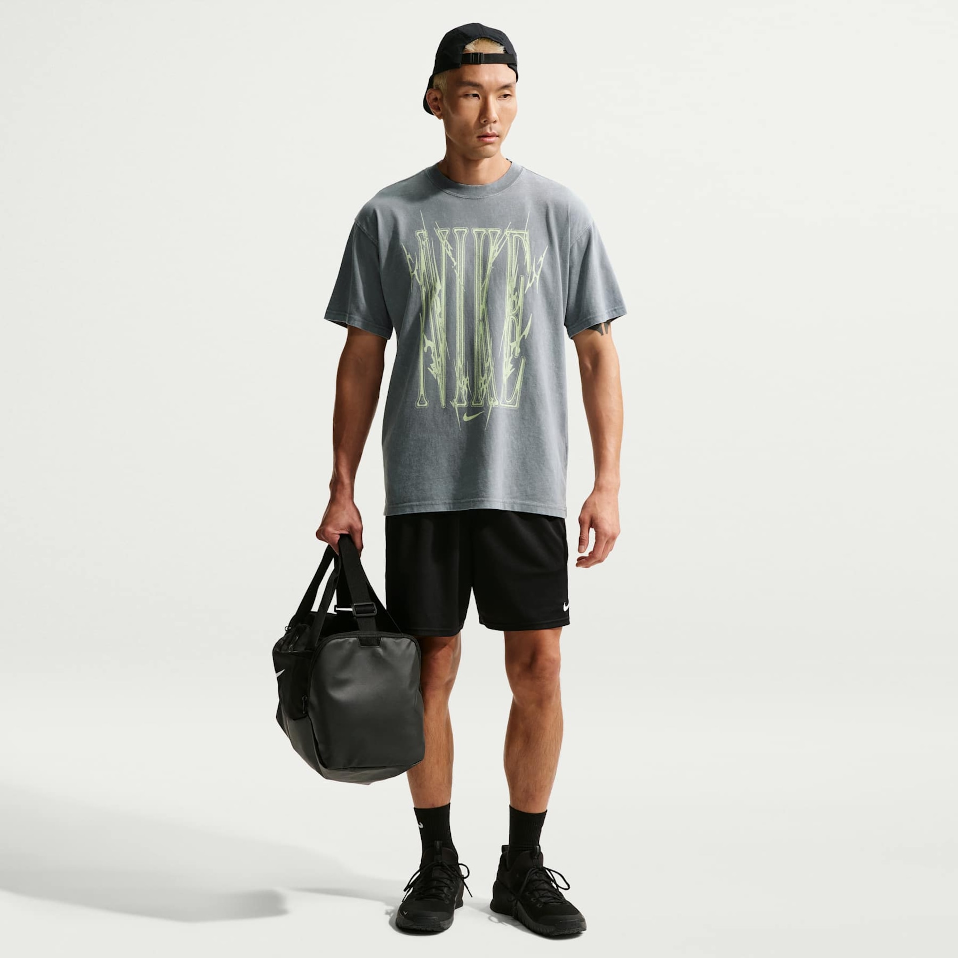 Camiseta Nike Train Verbiage Masculina - Foto 4